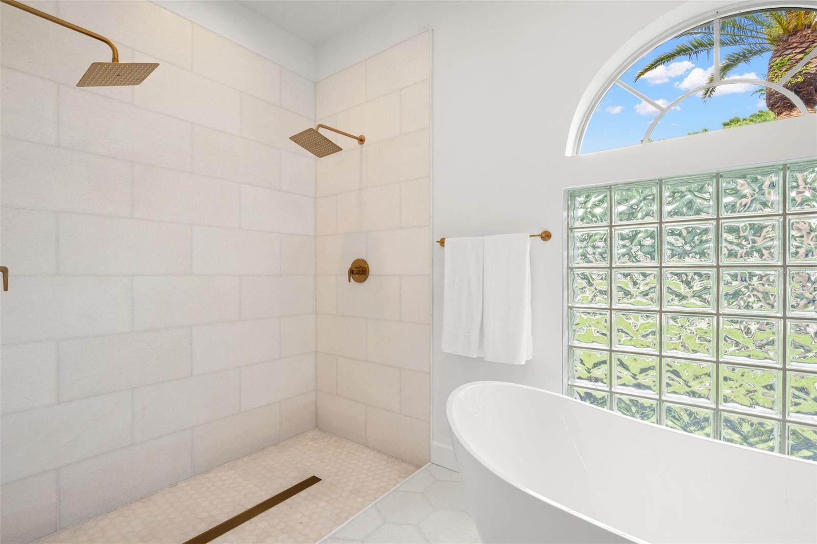 Listing photo id 45 for 3692 Johnathon Avenue