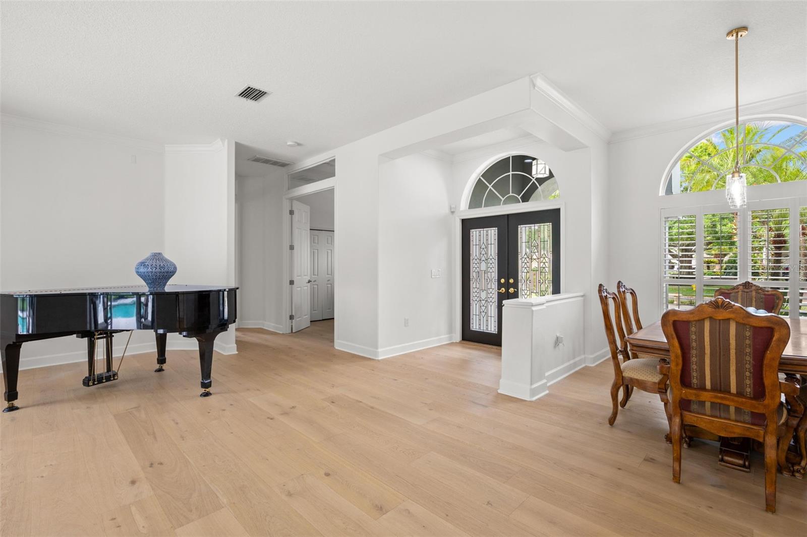 Listing photo id 4 for 3692 Johnathon Avenue