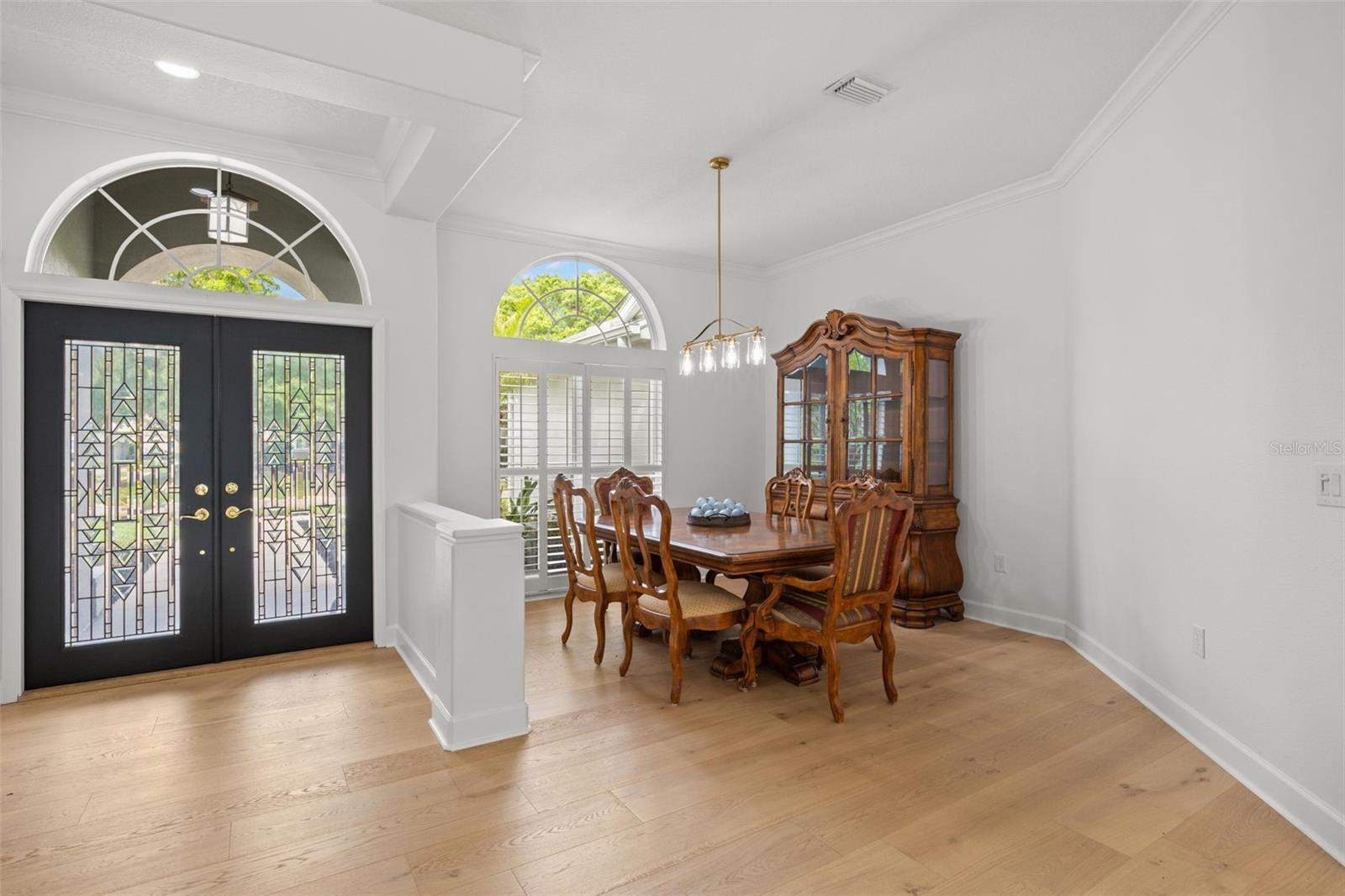 Listing photo id 6 for 3692 Johnathon Avenue