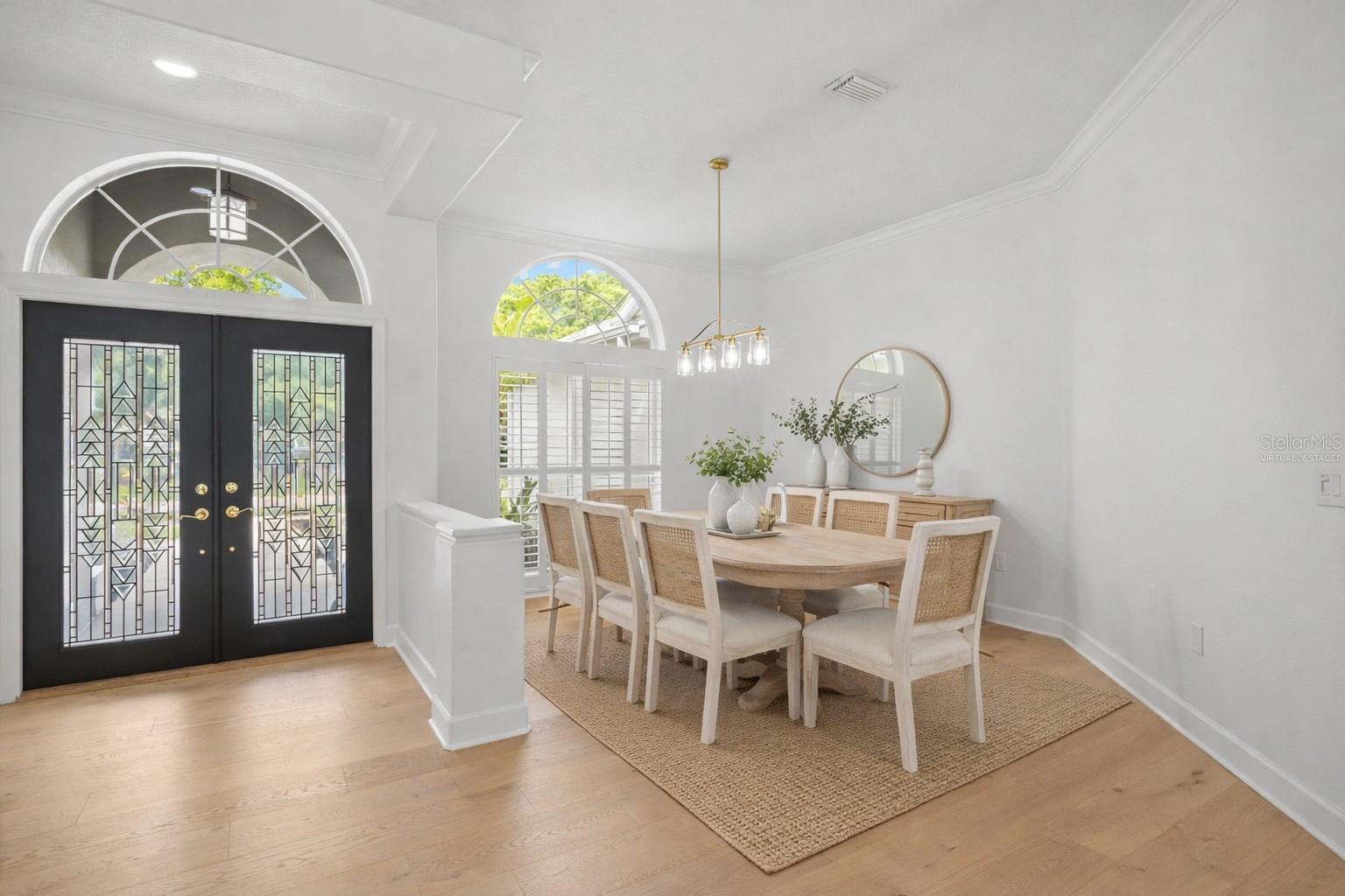 Listing photo id 7 for 3692 Johnathon Avenue