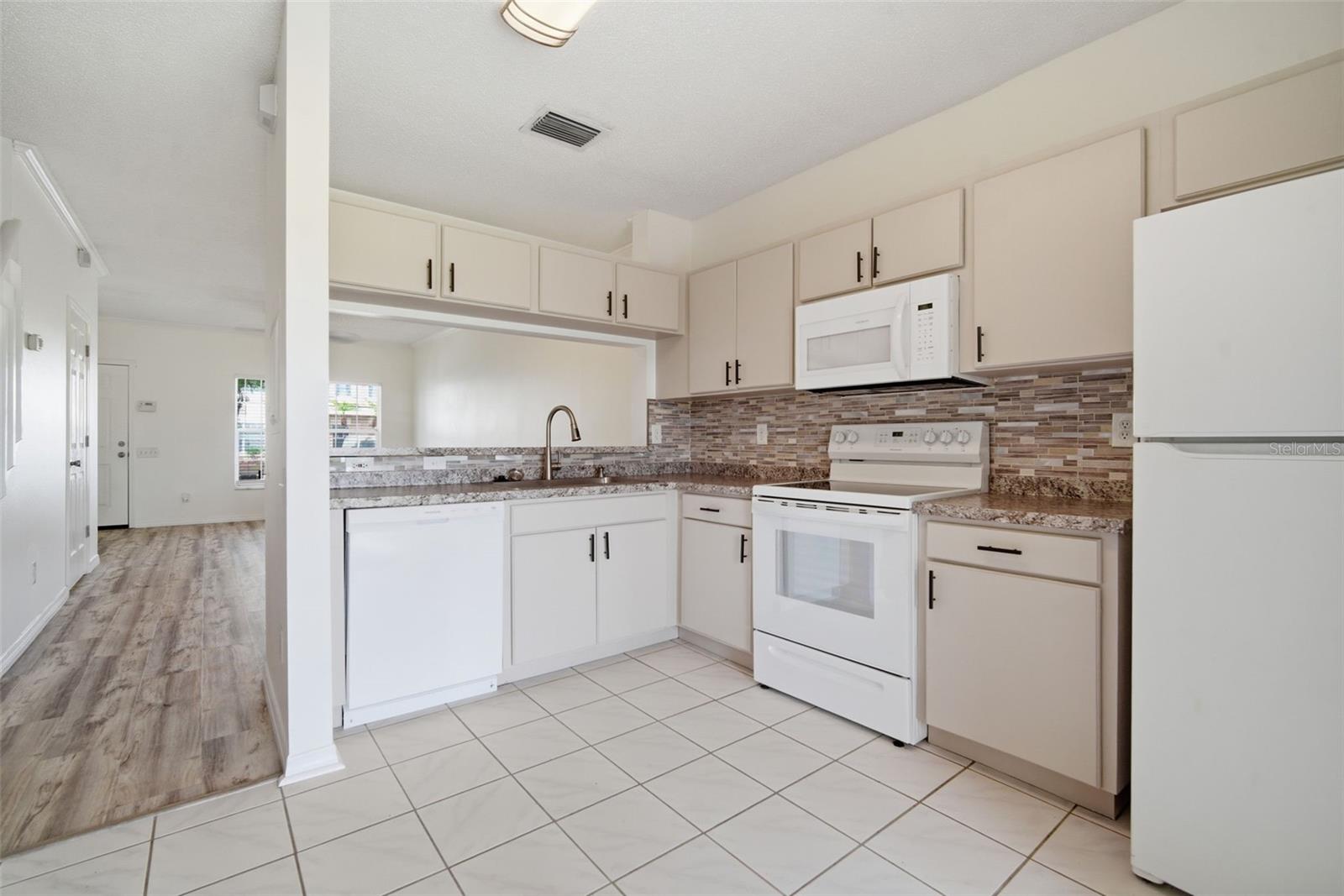 Image 13 of 59 For 6229 Bayside Key Drive