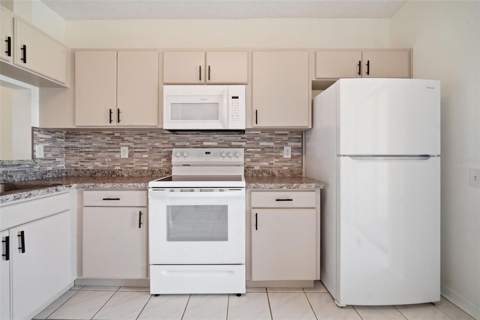 Image 17 of 59 For 6229 Bayside Key Drive