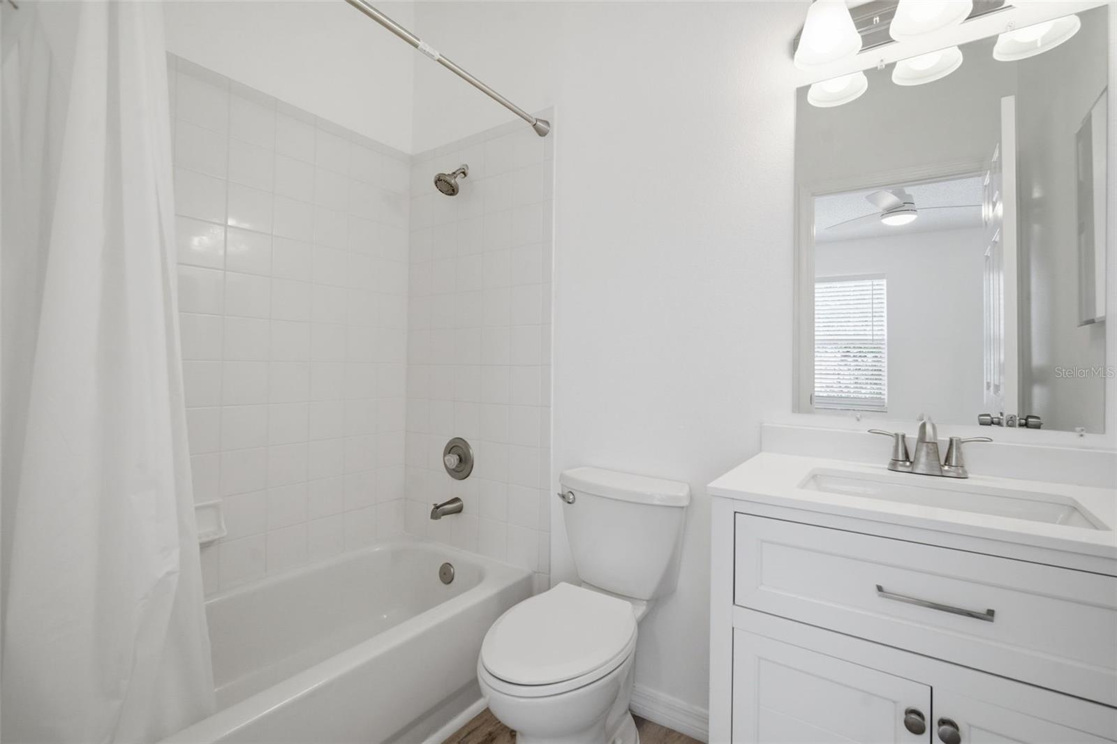 Image 26 of 59 For 6229 Bayside Key Drive