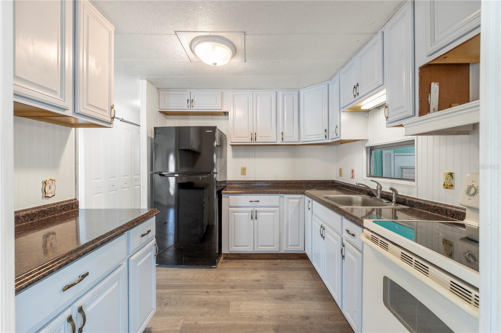 Image 15 of 45 For 6123 Ridgewood Drive