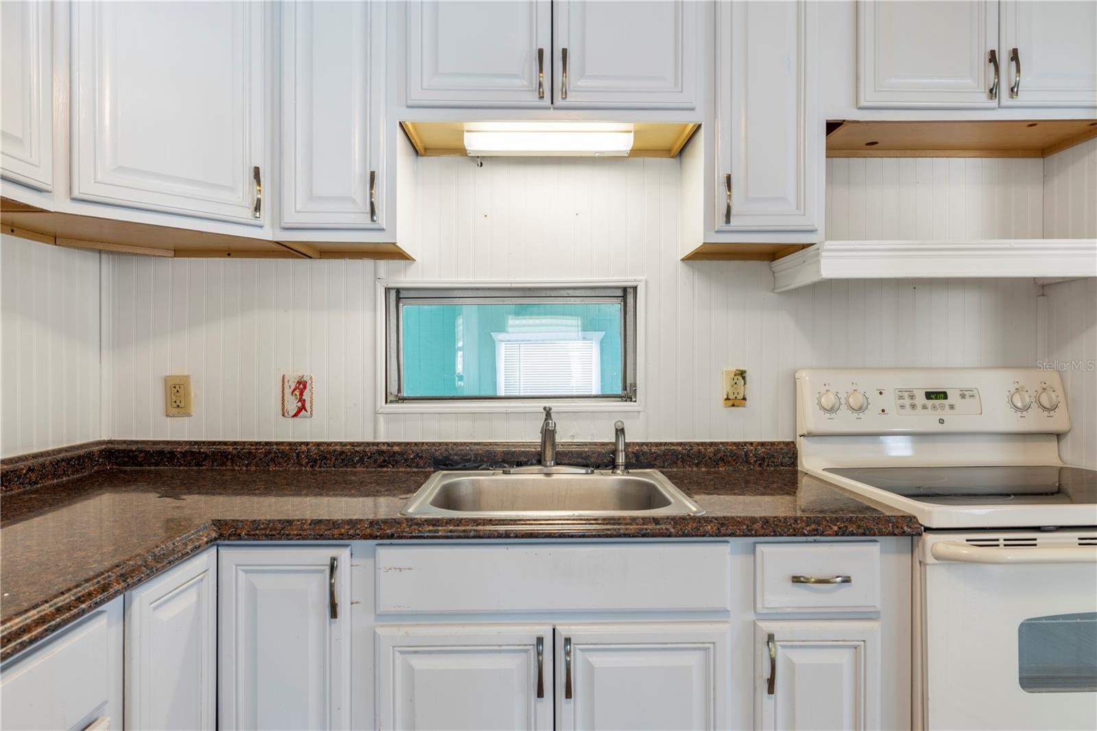 Image 16 of 45 For 6123 Ridgewood Drive