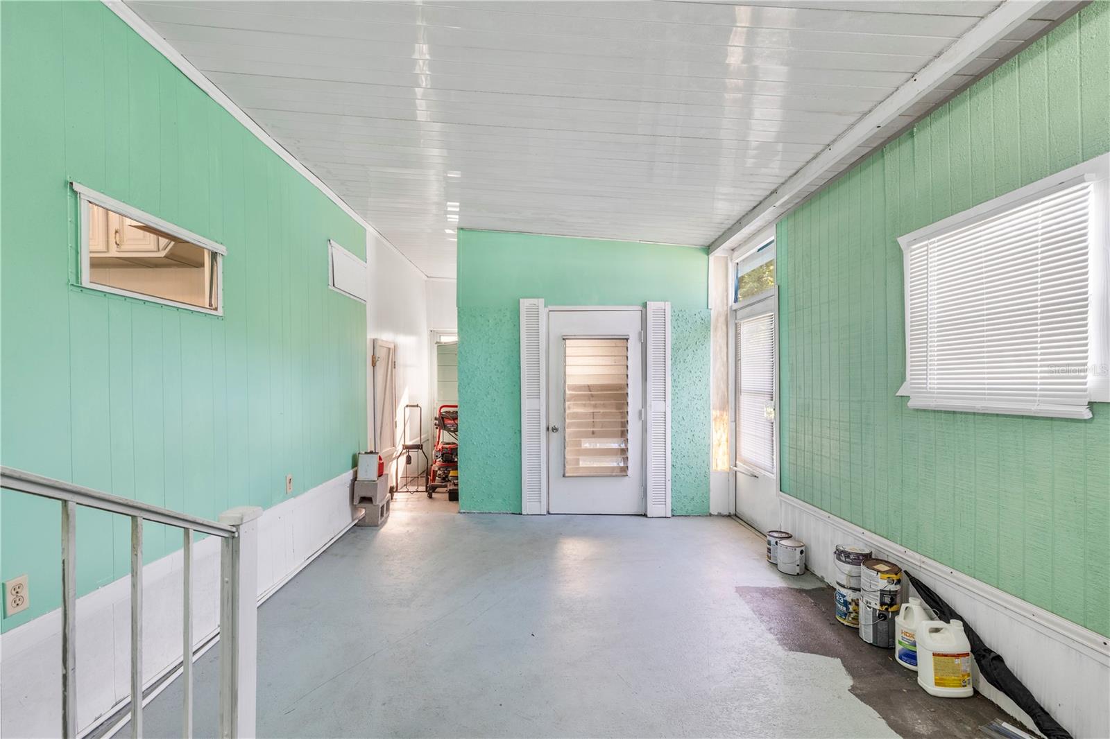 Image 27 of 45 For 6123 Ridgewood Drive