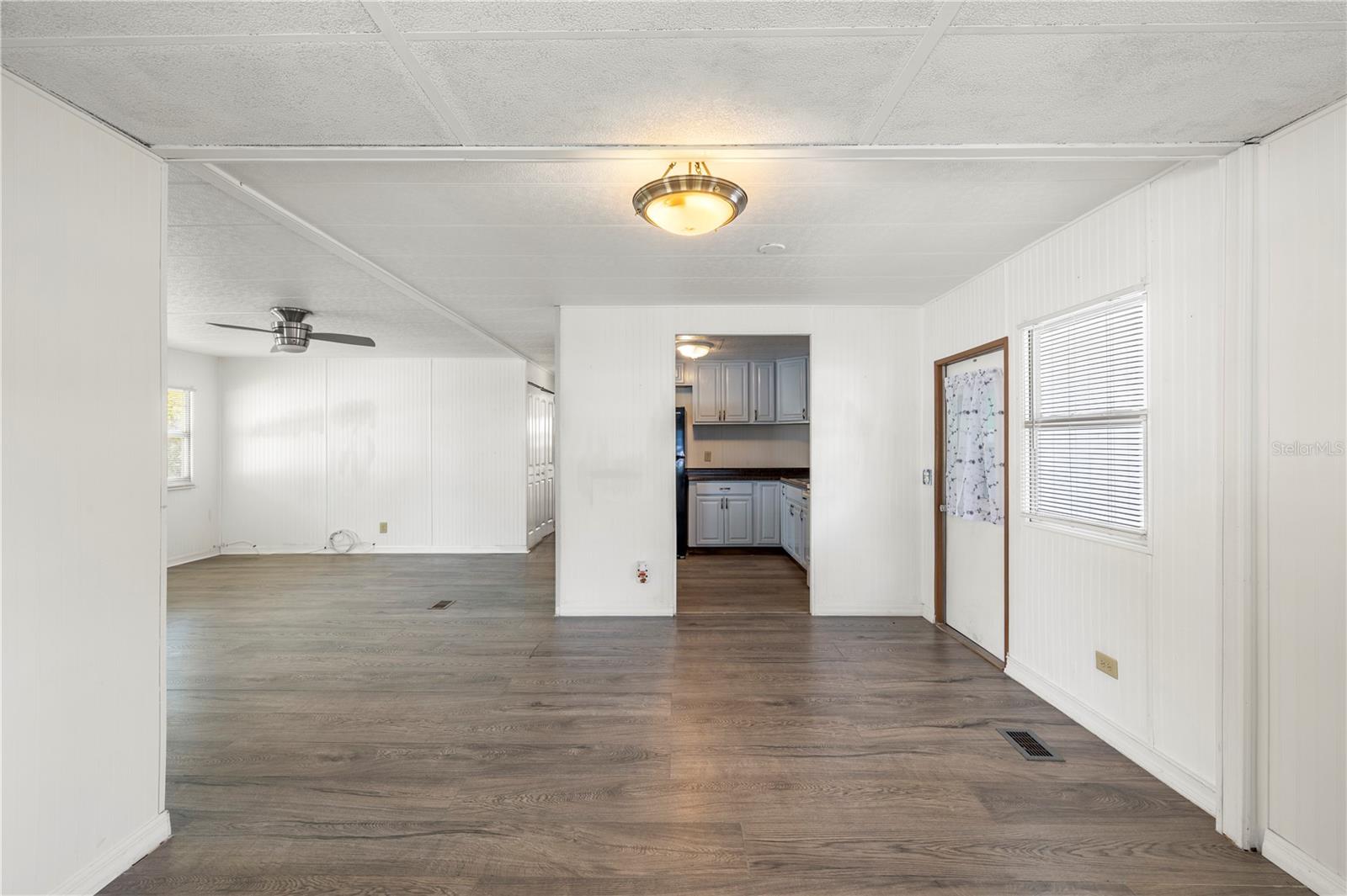 Image 6 of 45 For 6123 Ridgewood Drive