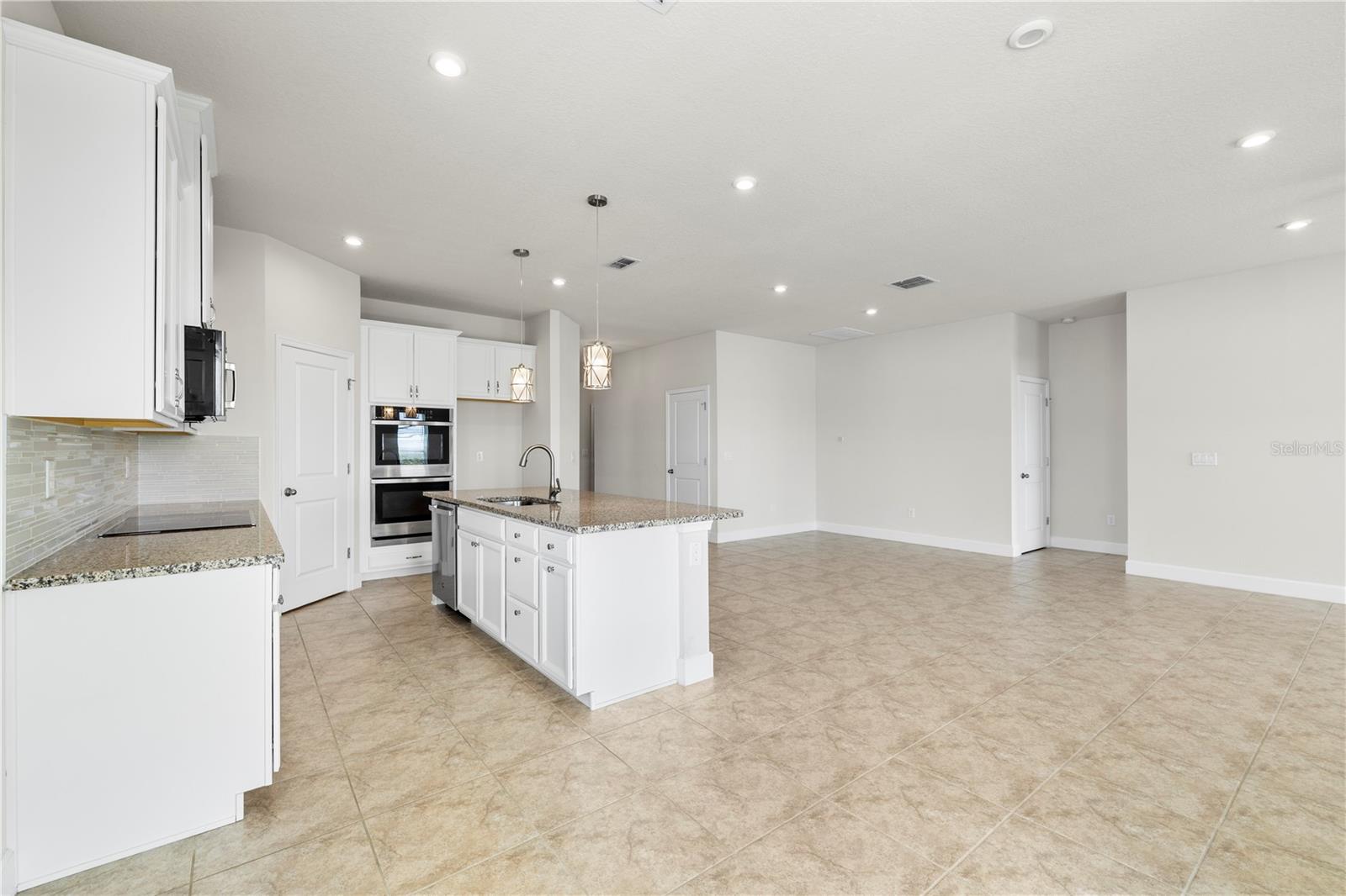 Image 18 of 56 For 7886 Greenway Avenue