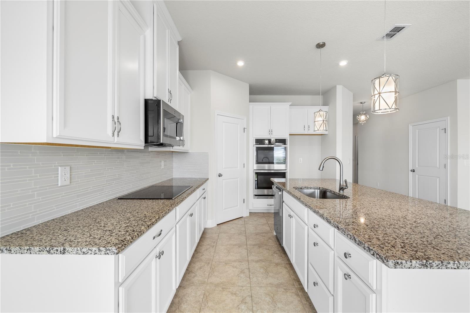 Image 19 of 56 For 7886 Greenway Avenue