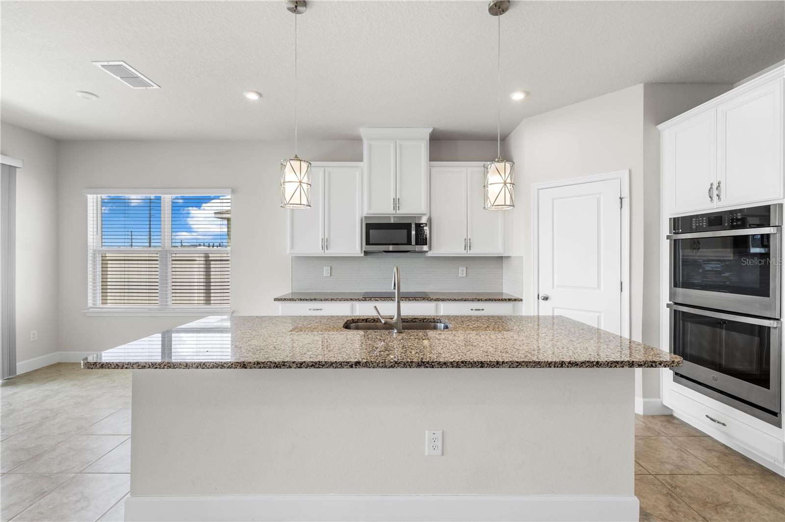 Image 21 of 56 For 7886 Greenway Avenue