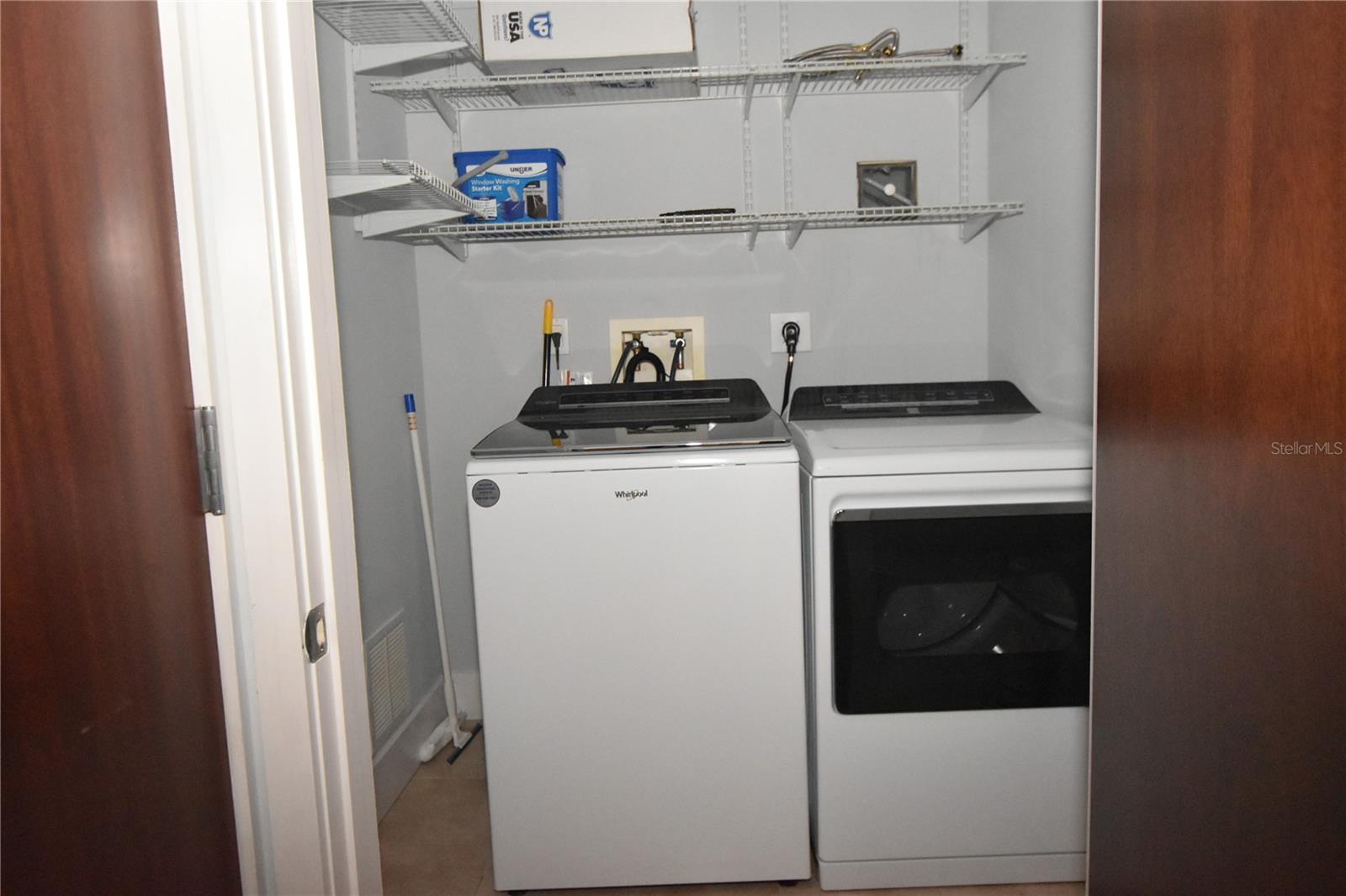 Listing photo id 12 for 111 12th Street 1519