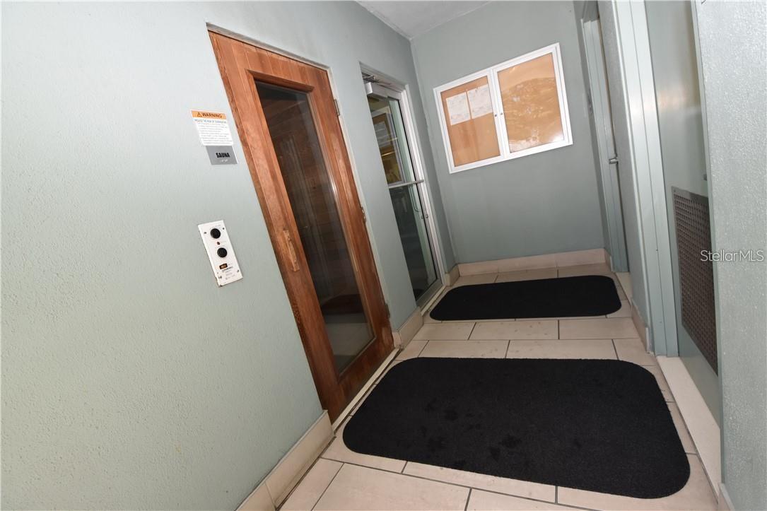 Listing photo id 14 for 111 12th Street 1519