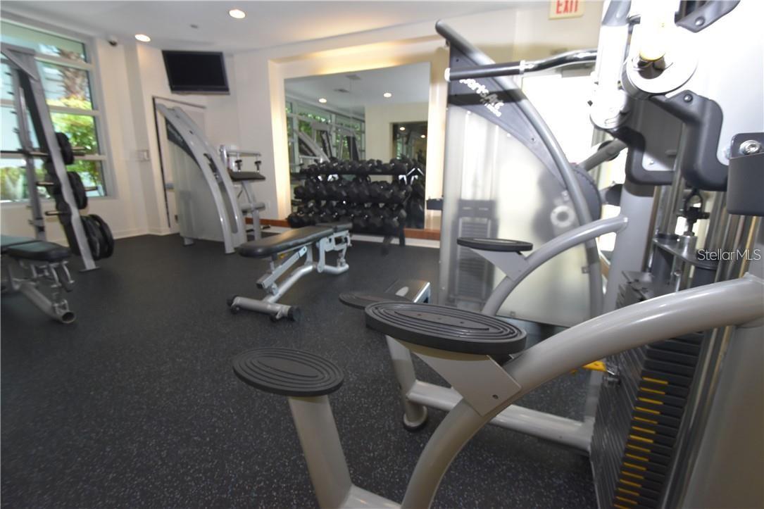 Listing photo id 16 for 111 12th Street 1519