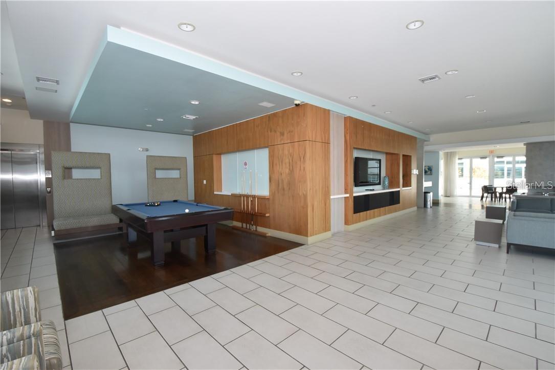 Listing photo id 17 for 111 12th Street 1519