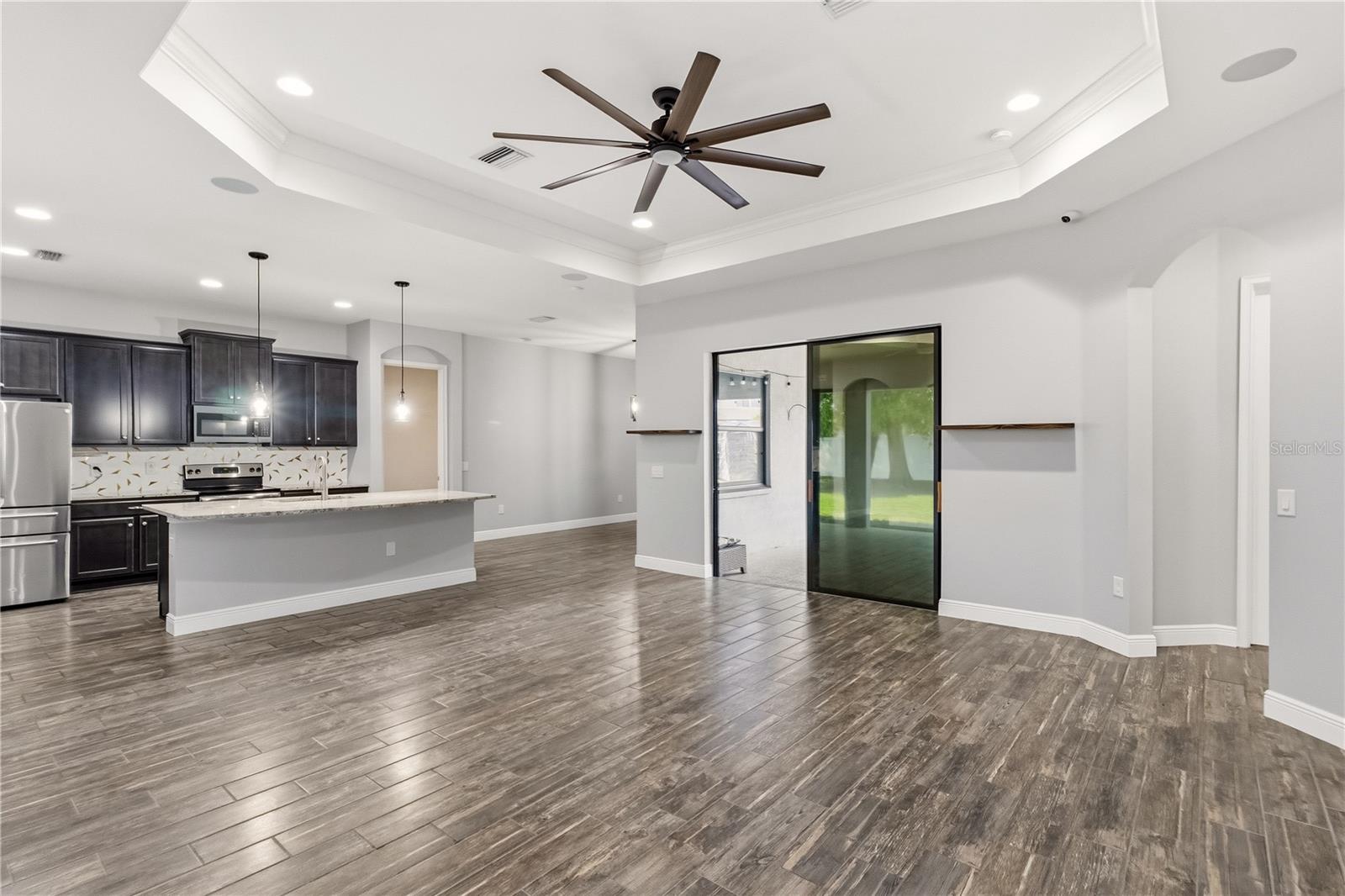 Image 13 of 43 For 691 Challice Drive