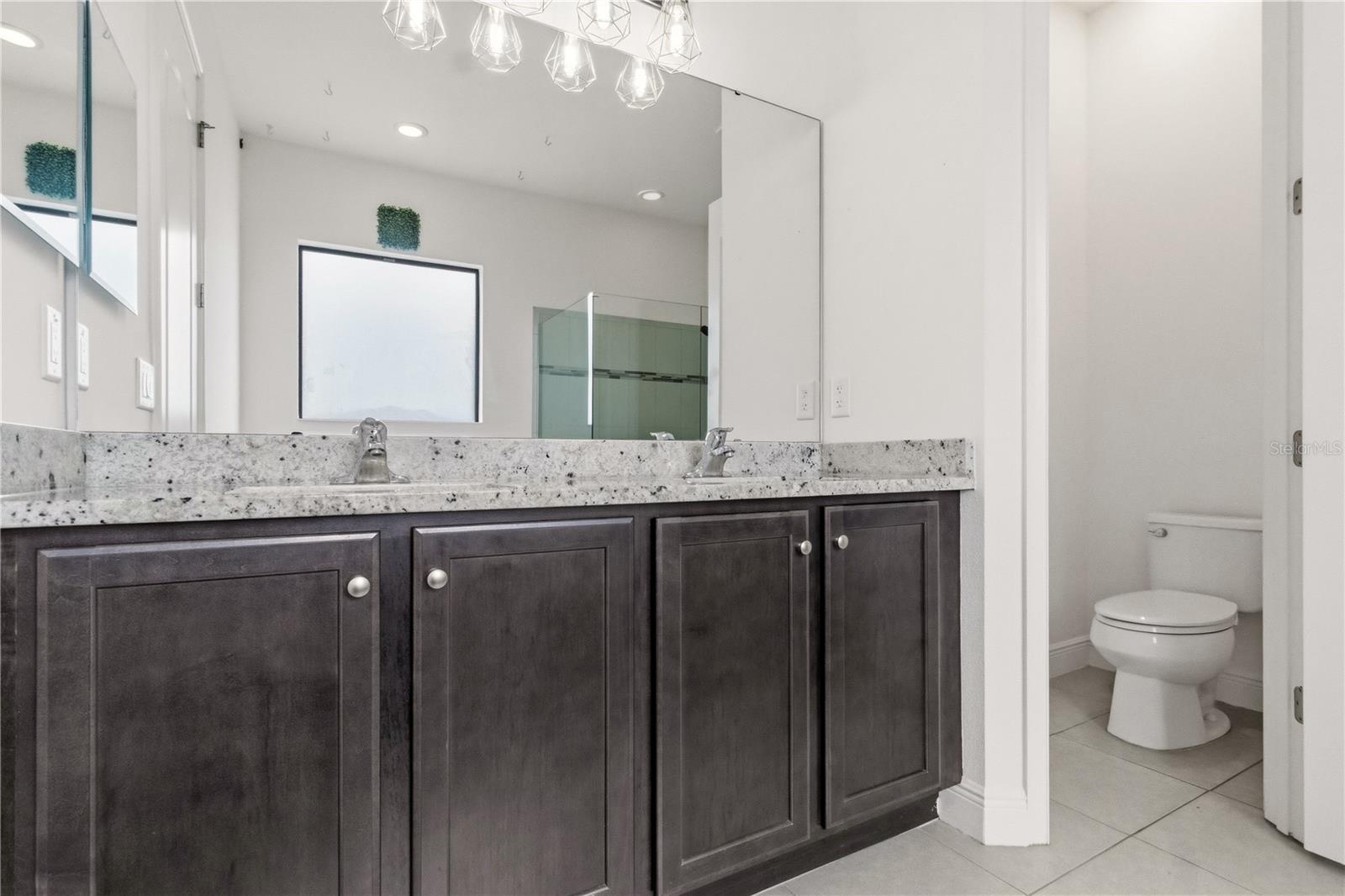 Image 19 of 43 For 691 Challice Drive