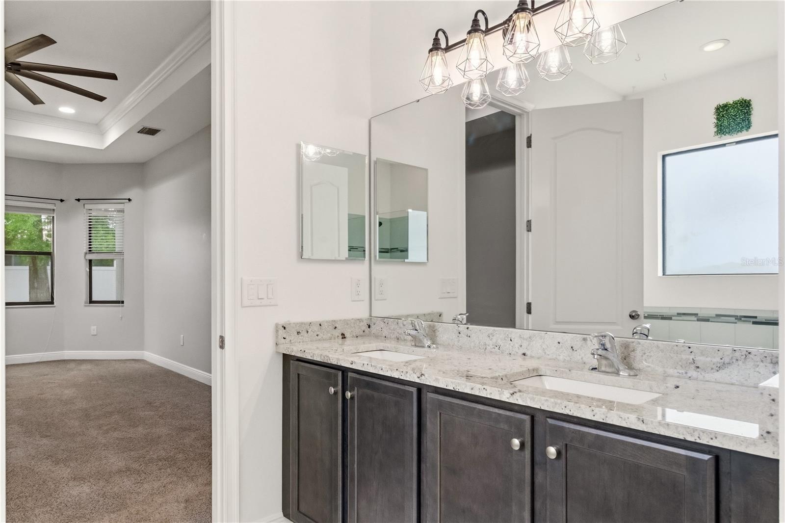 Image 20 of 43 For 691 Challice Drive