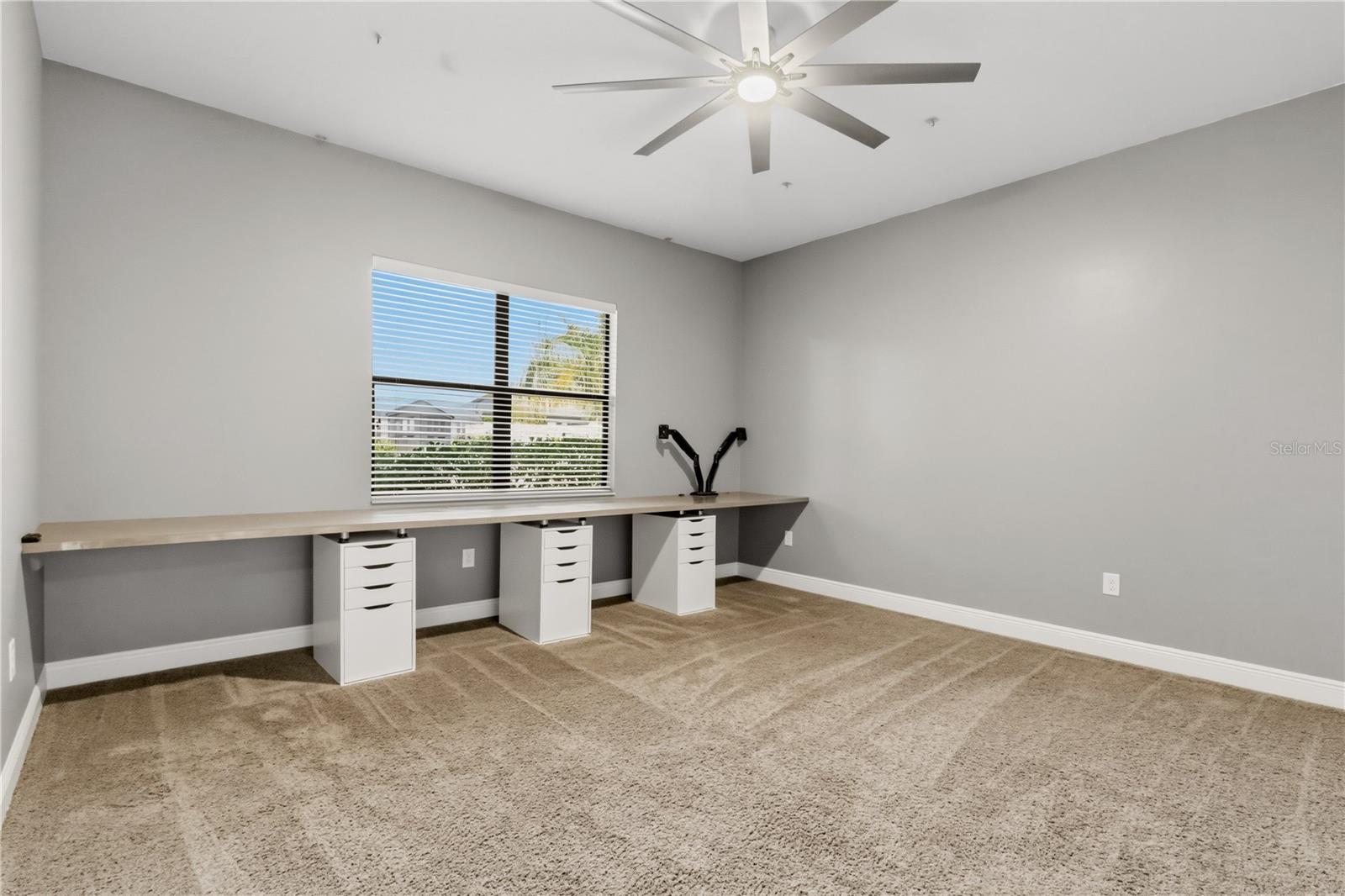 Image 24 of 43 For 691 Challice Drive