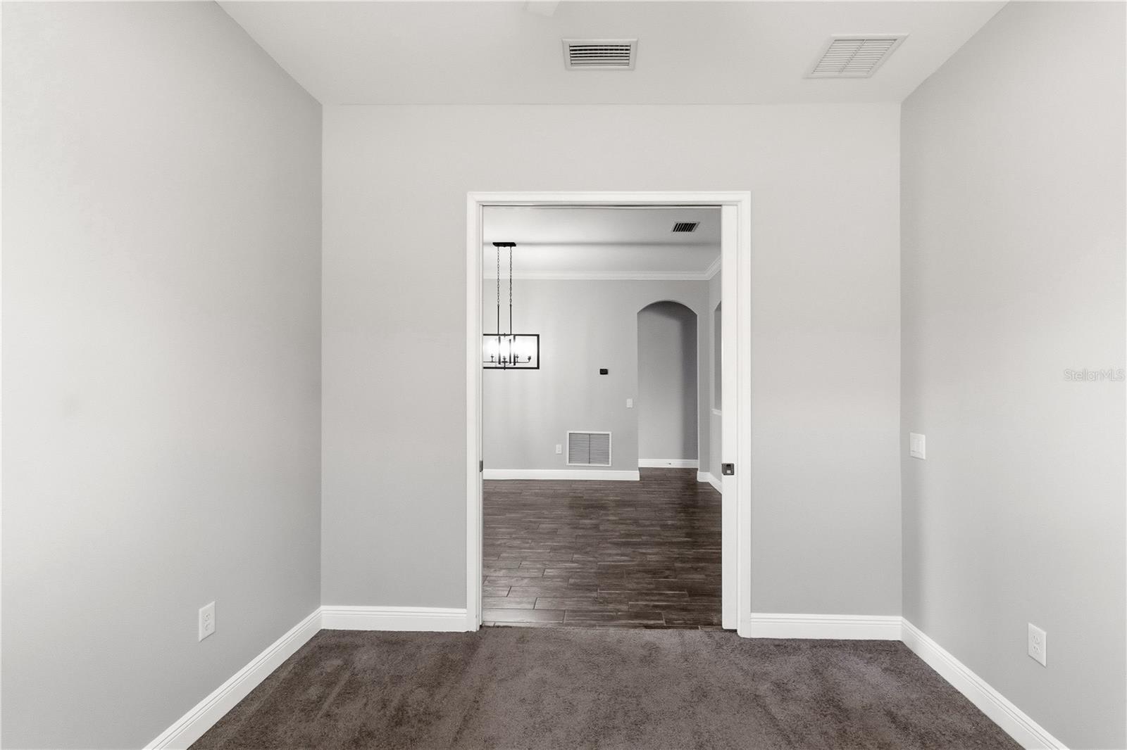 Image 35 of 43 For 691 Challice Drive