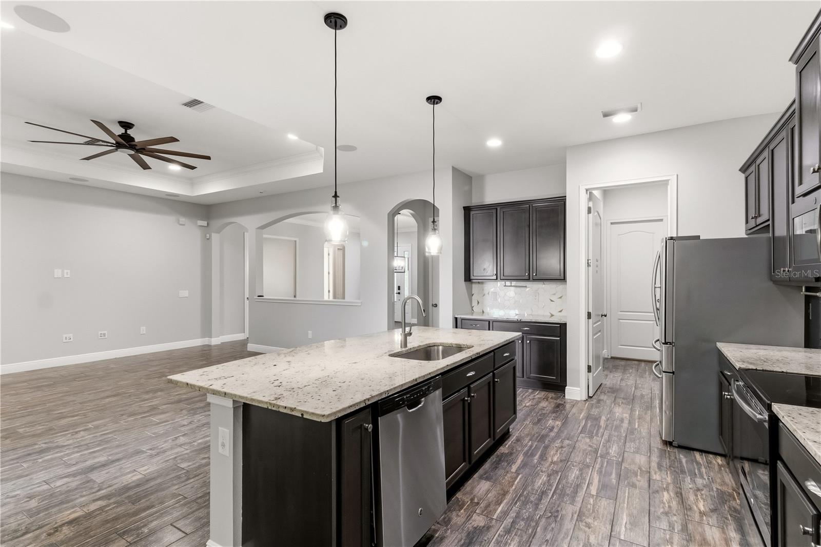 Image 9 of 43 For 691 Challice Drive