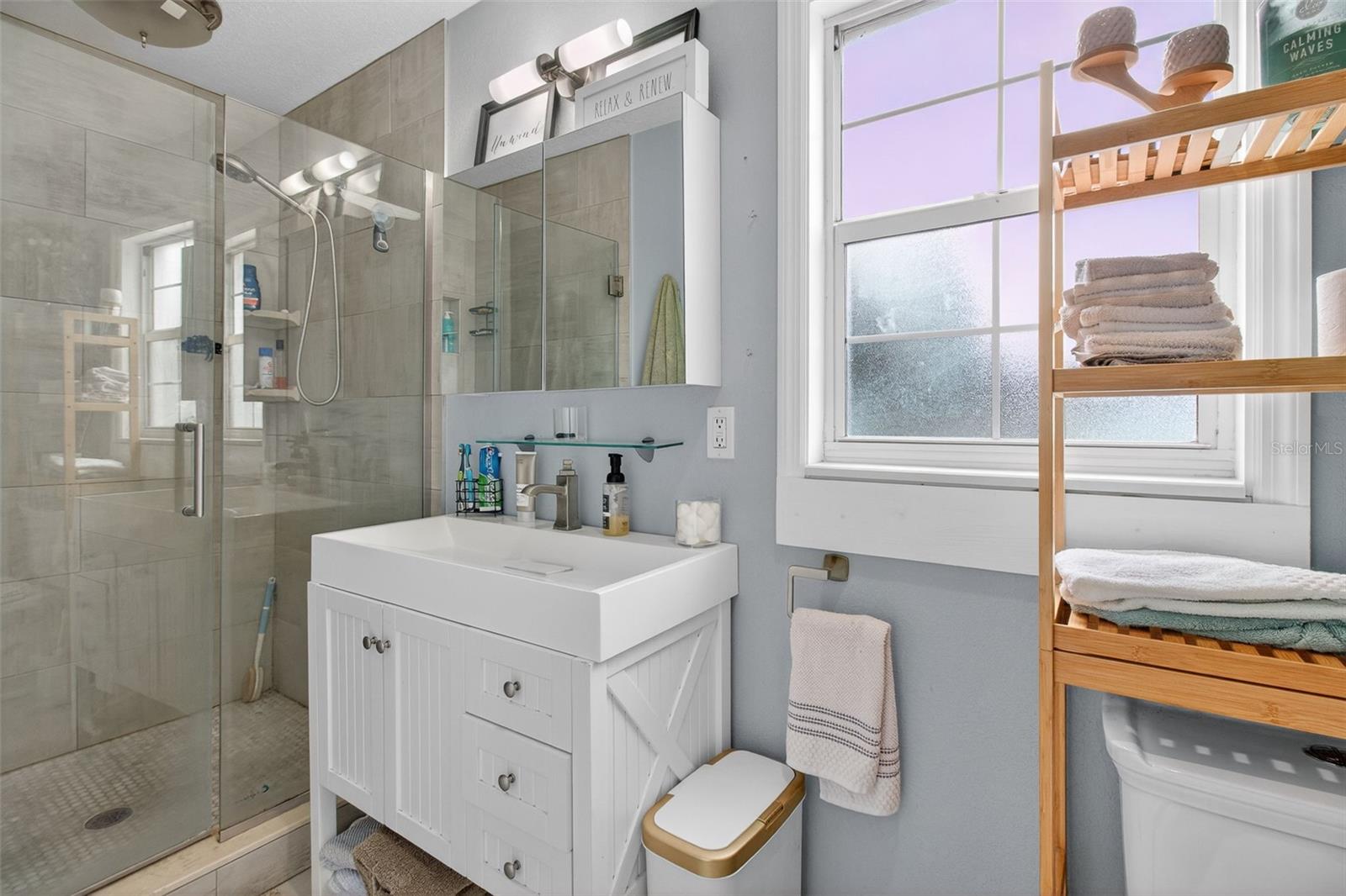 Image 16 of 28 For 322 47th Street N