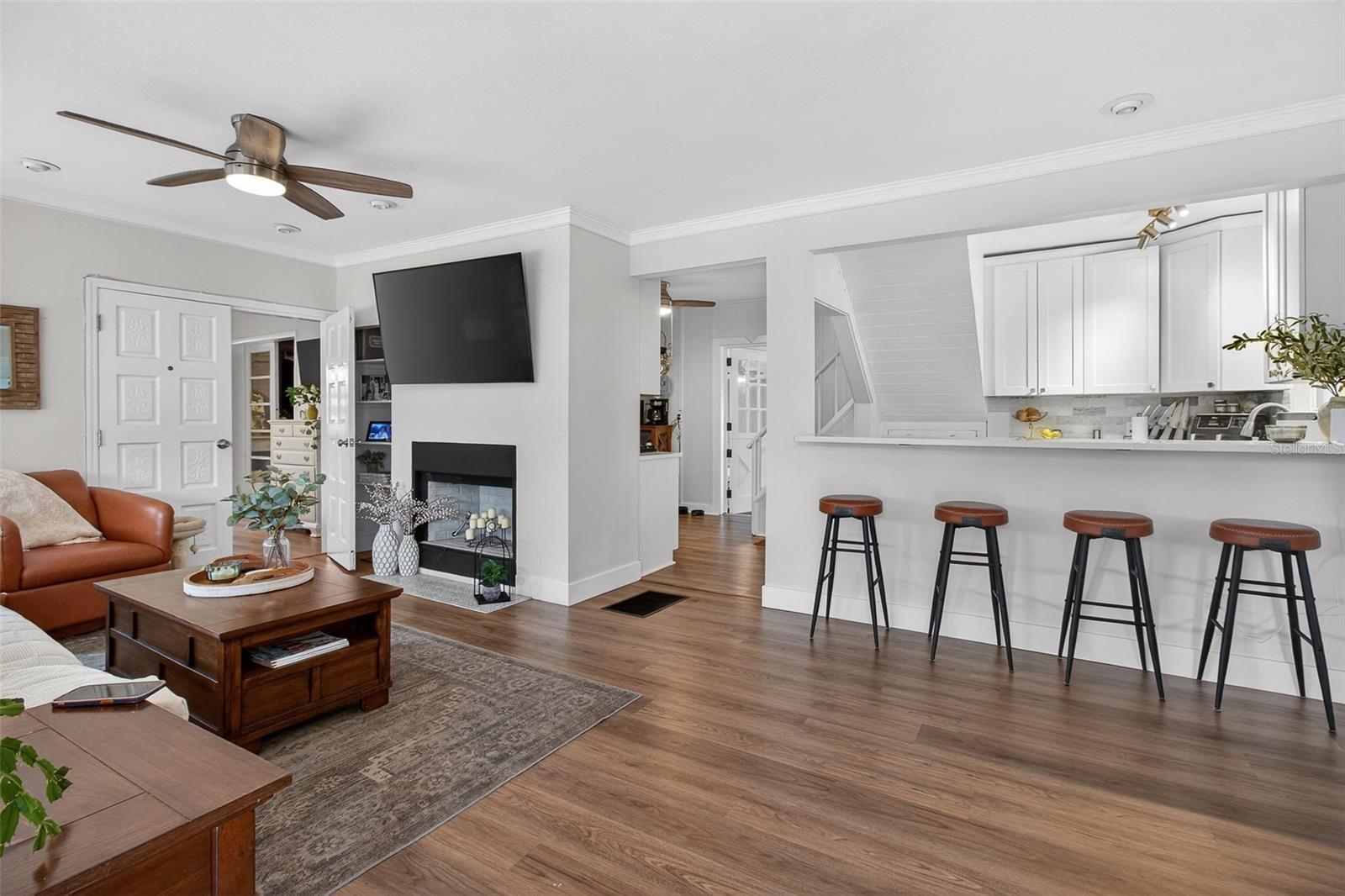 Image 4 of 28 For 322 47th Street N