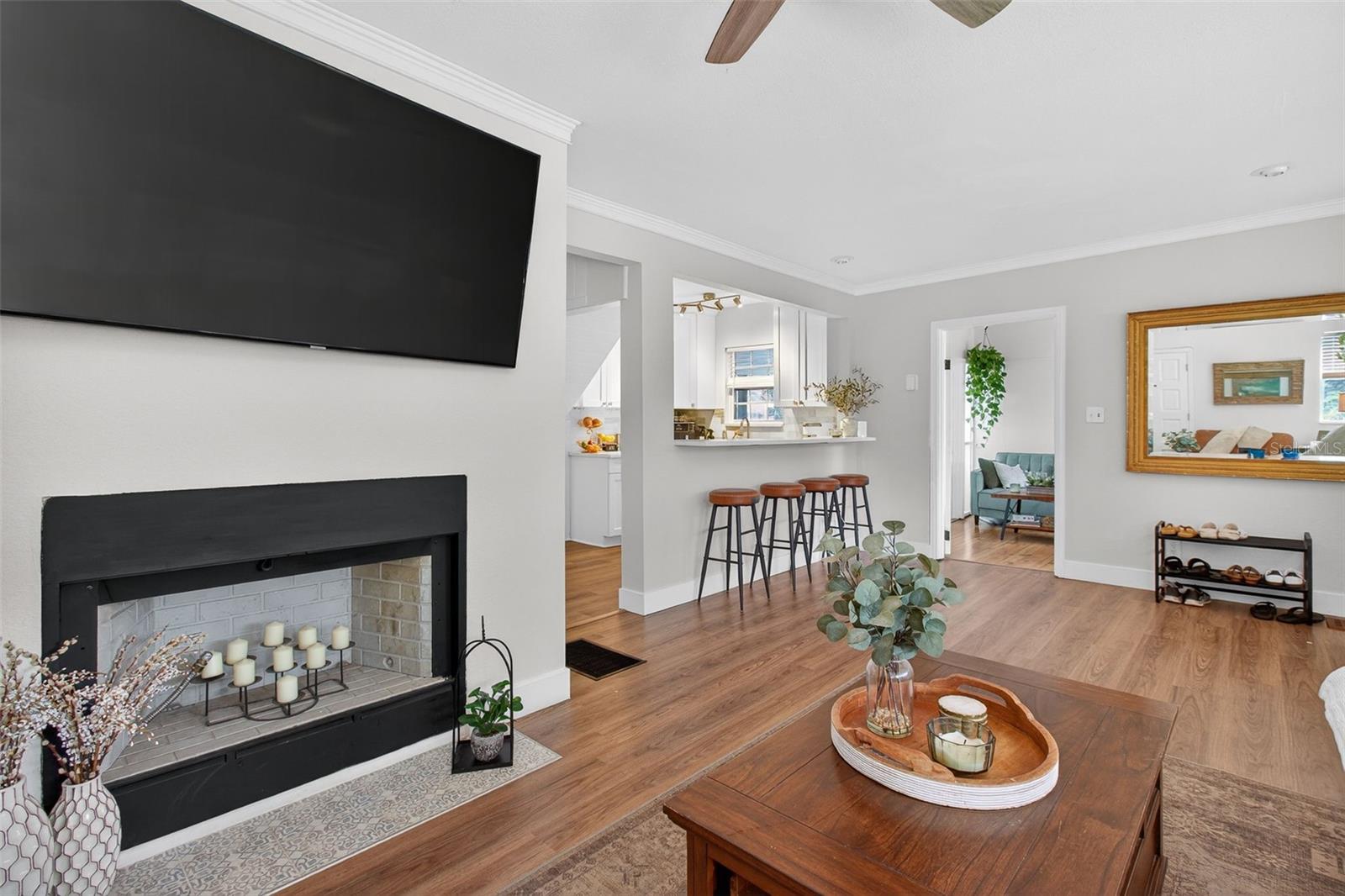 Image 7 of 28 For 322 47th Street N