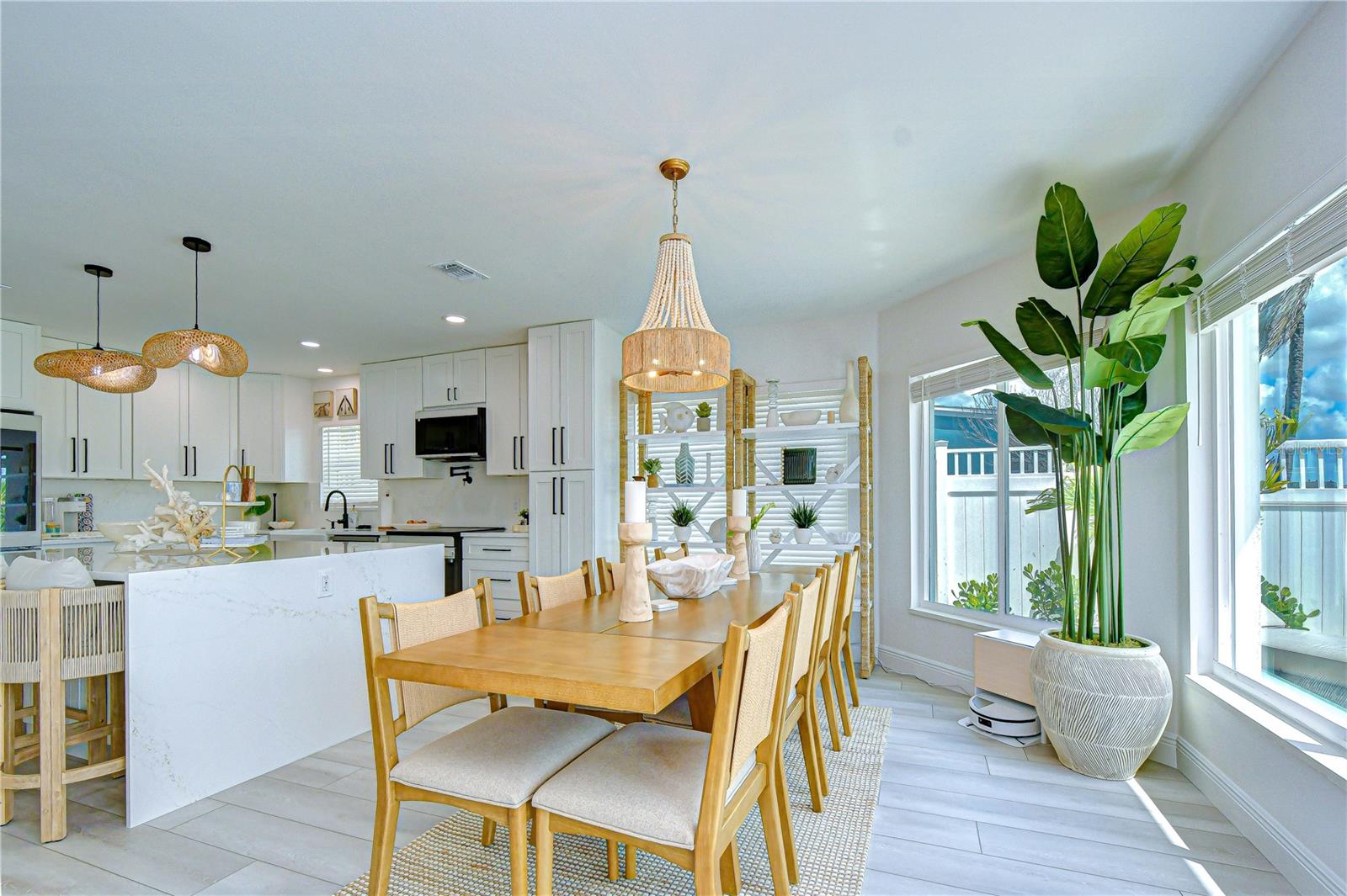 Listing photo id 10 for 728 Pruitt Drive