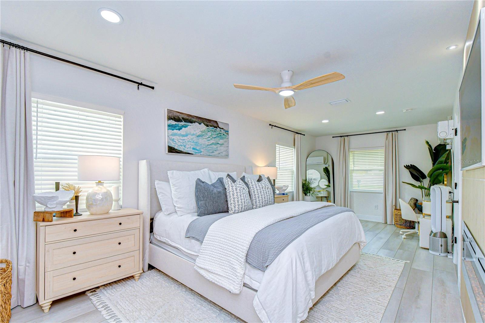 Listing photo id 19 for 728 Pruitt Drive