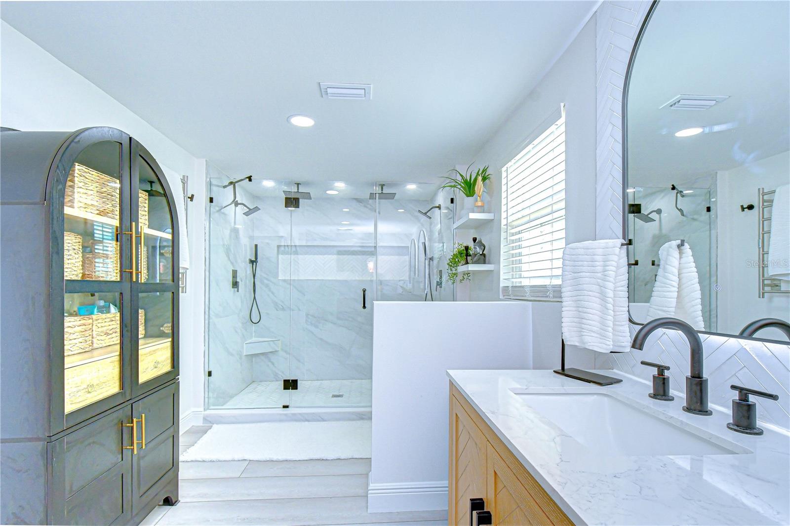 Listing photo id 21 for 728 Pruitt Drive