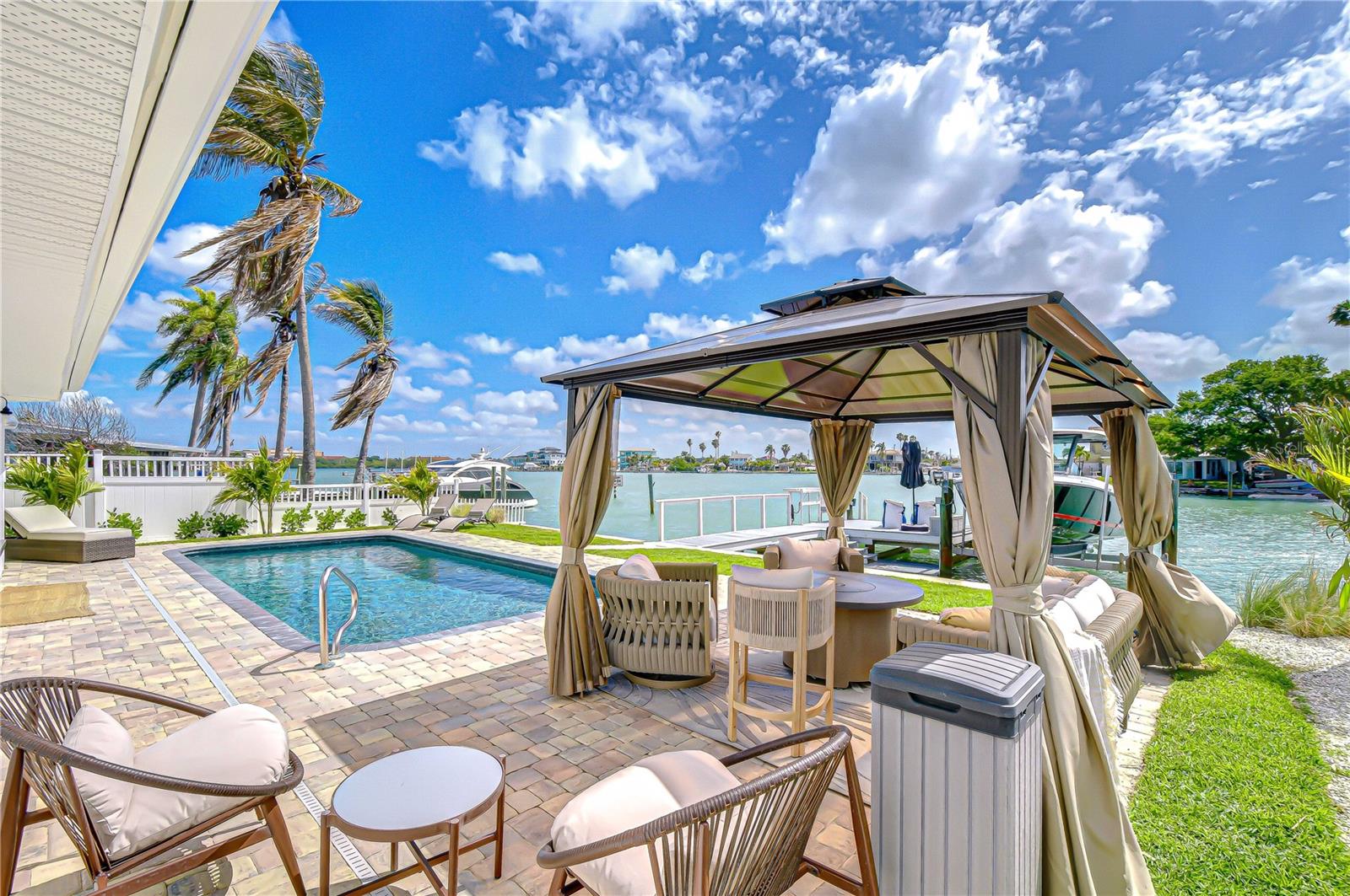 Listing photo id 23 for 728 Pruitt Drive