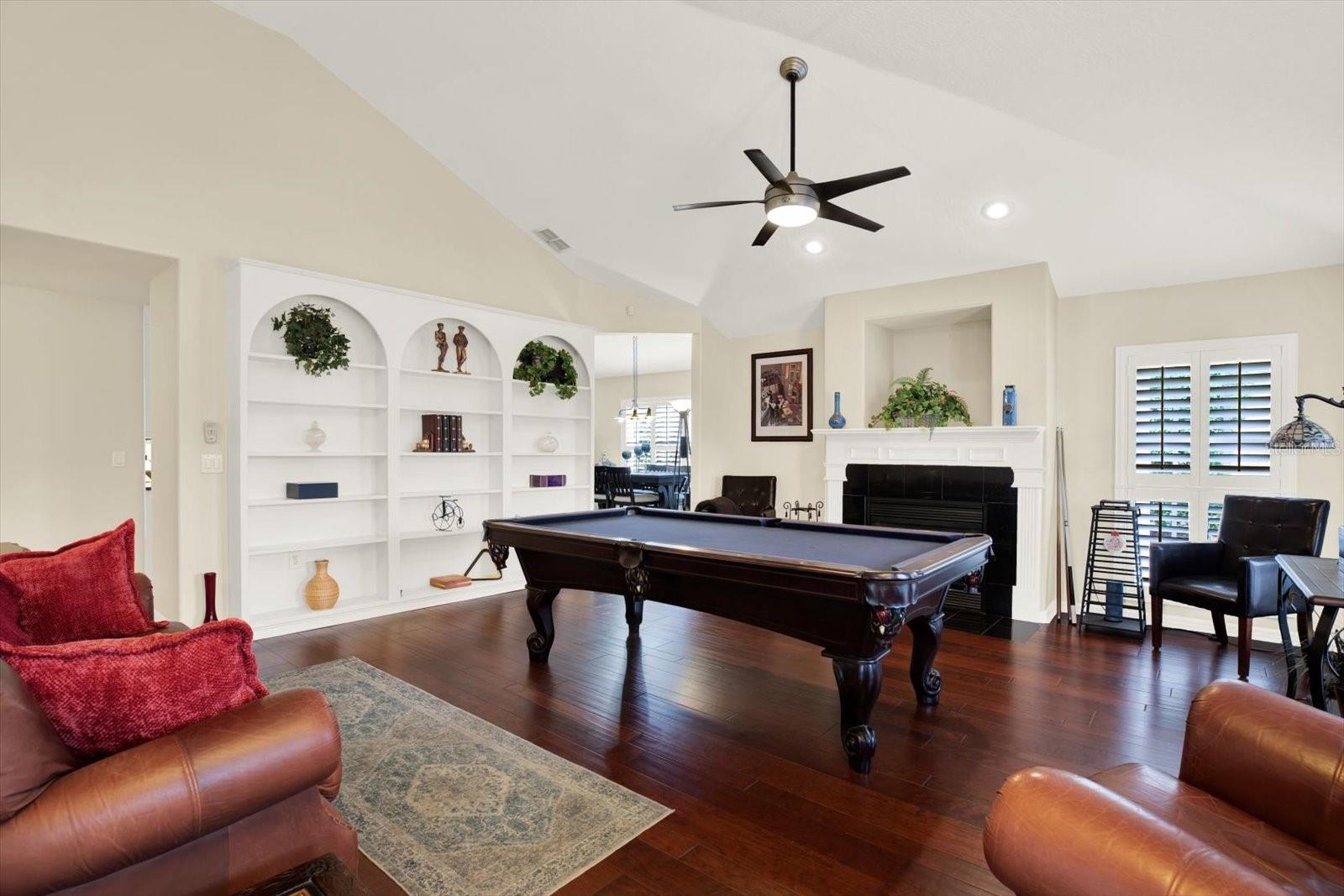 Image 4 of 41 For 2021 Meadow Rue Court