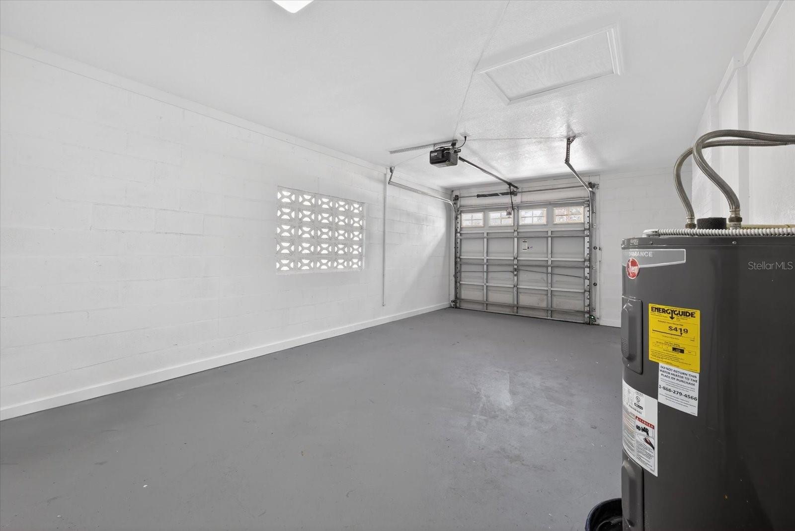 Image 14 of 29 For 712 Crest Avenue