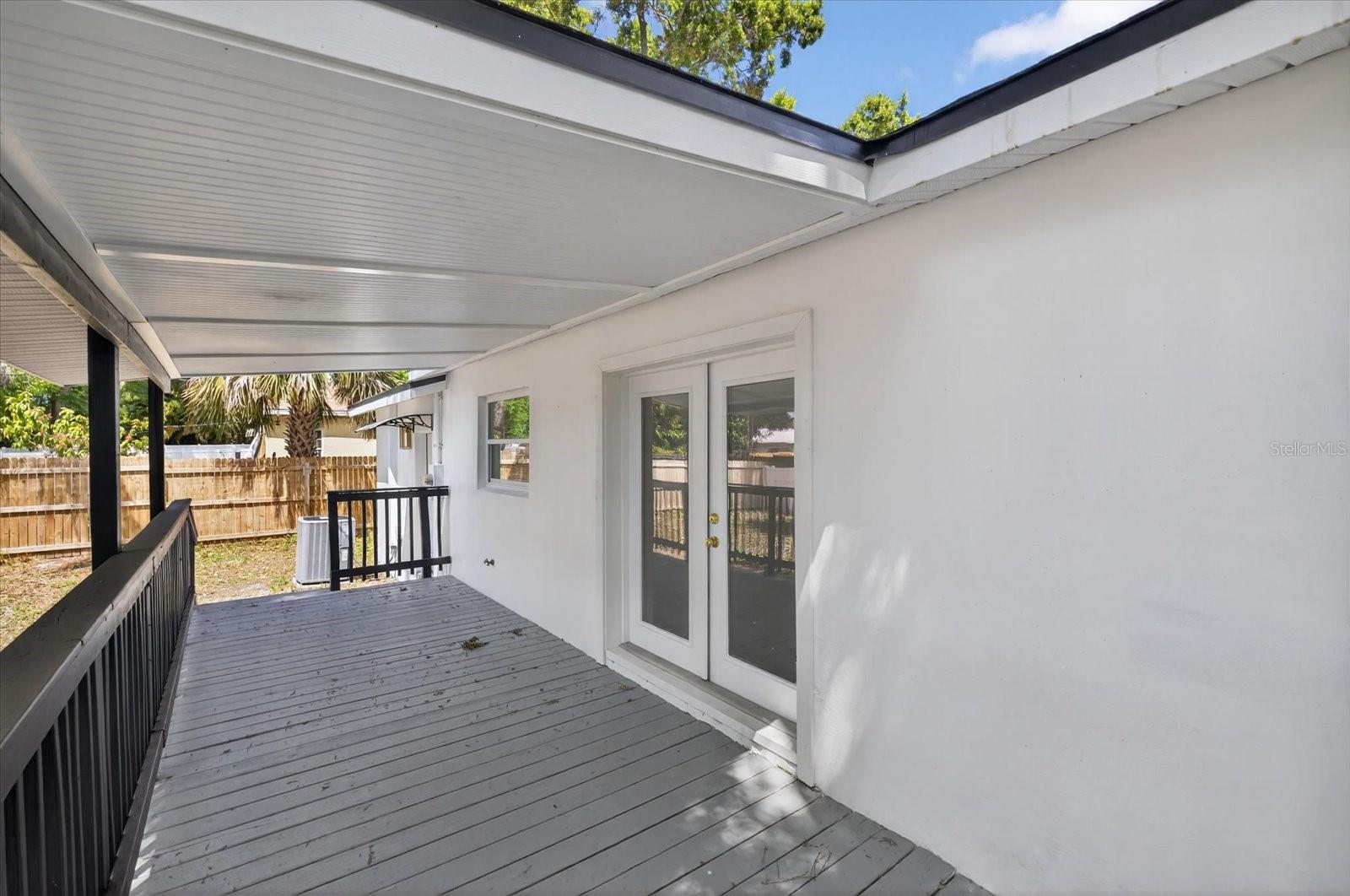 Image 18 of 29 For 712 Crest Avenue