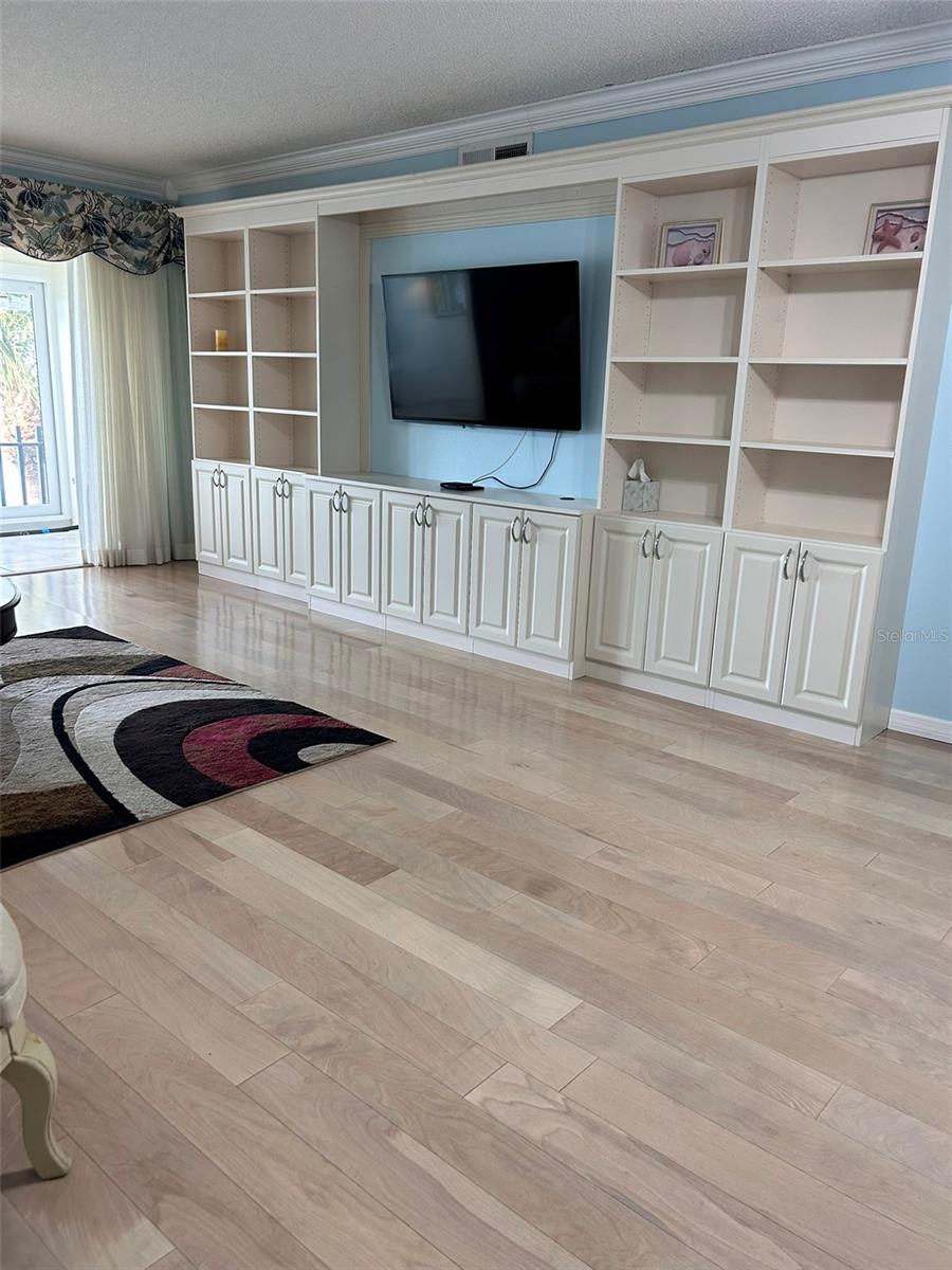 Image 12 of 77 For 868 Bayway Boulevard 304