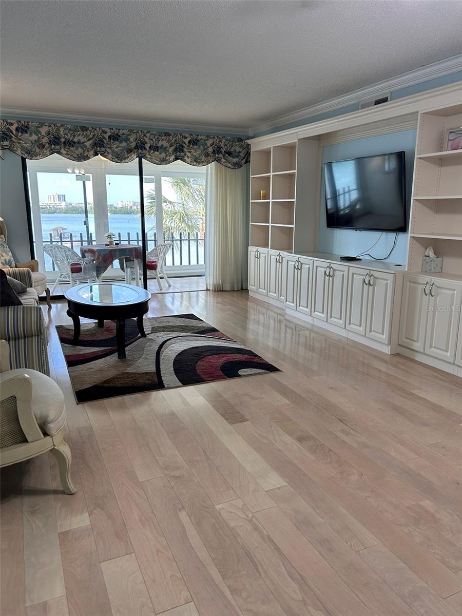 Image 13 of 77 For 868 Bayway Boulevard 304