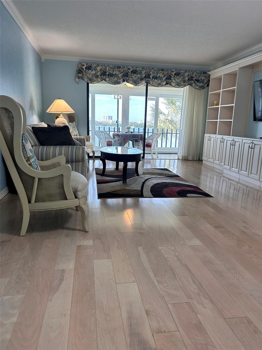 Image 17 of 77 For 868 Bayway Boulevard 304