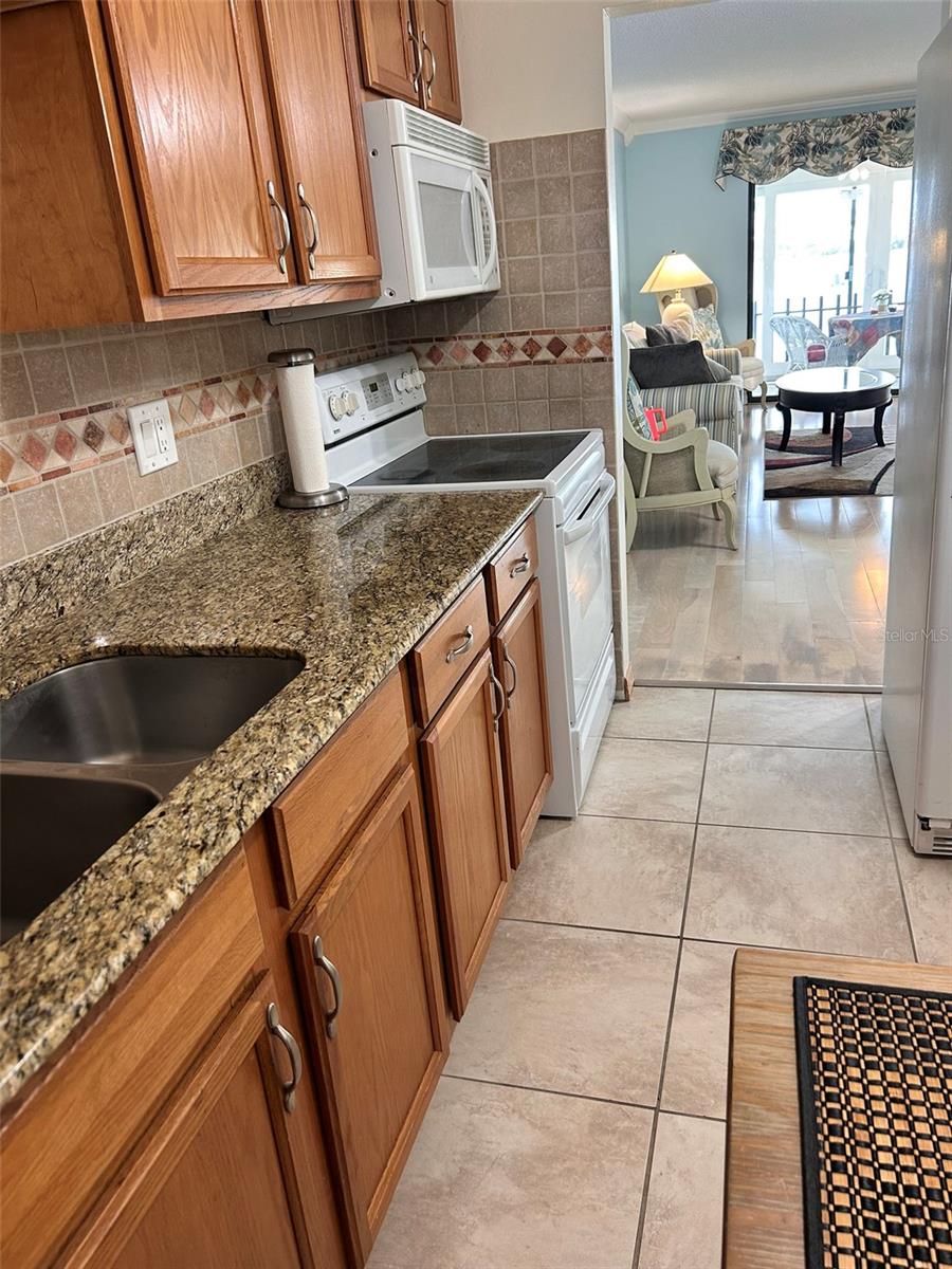 Image 21 of 77 For 868 Bayway Boulevard 304