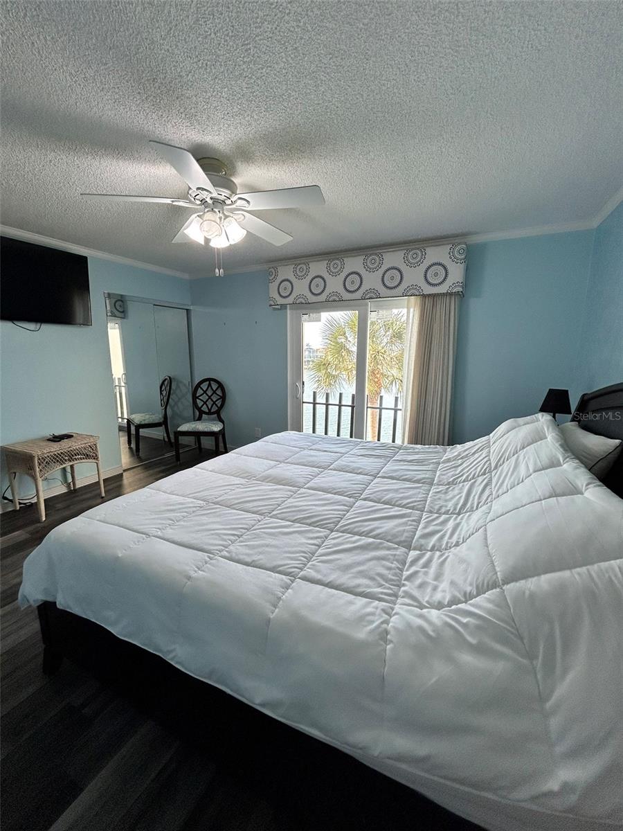 Image 35 of 77 For 868 Bayway Boulevard 304