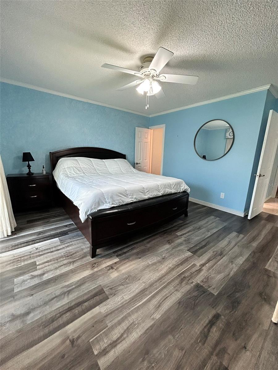 Image 38 of 77 For 868 Bayway Boulevard 304