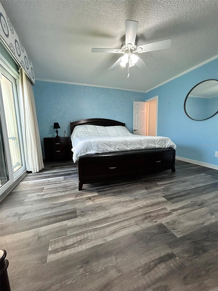 Image 40 of 77 For 868 Bayway Boulevard 304