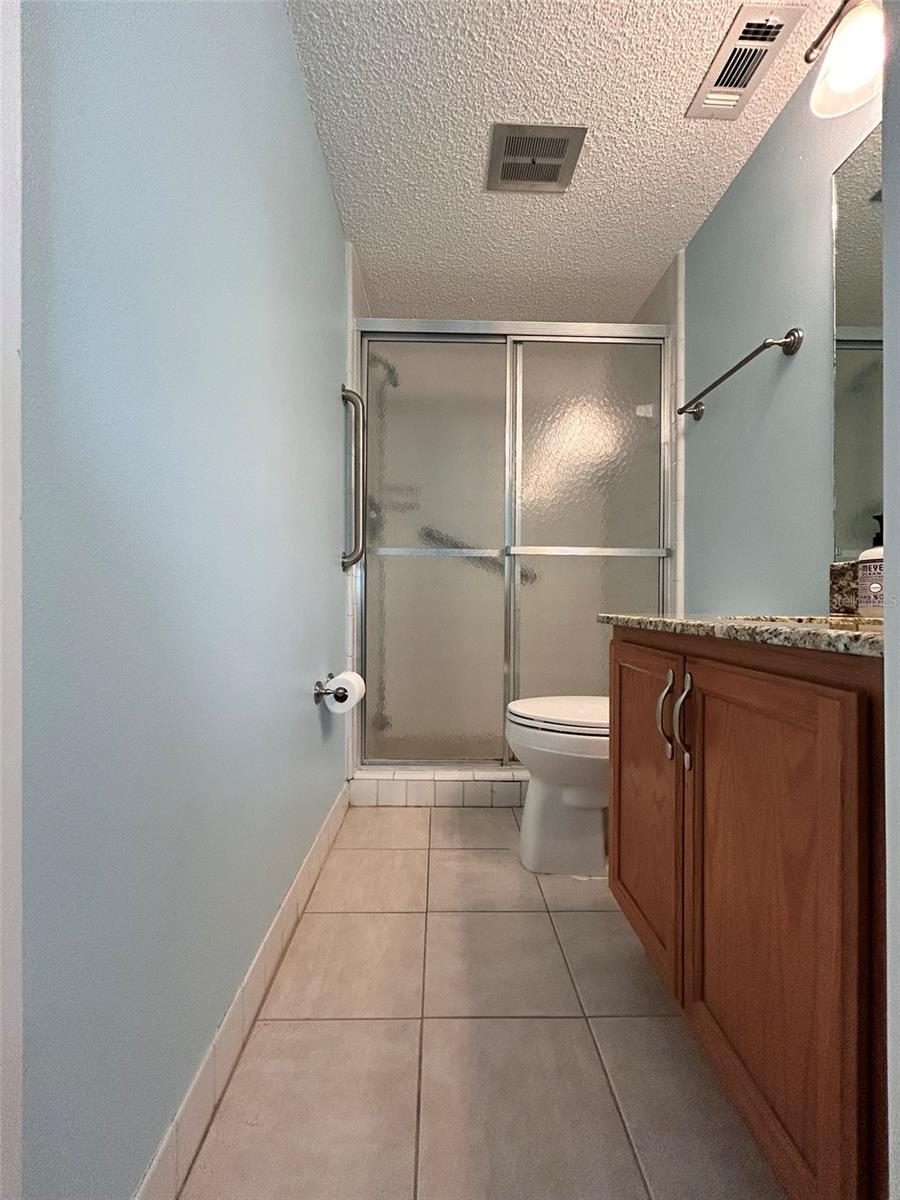 Image 43 of 77 For 868 Bayway Boulevard 304