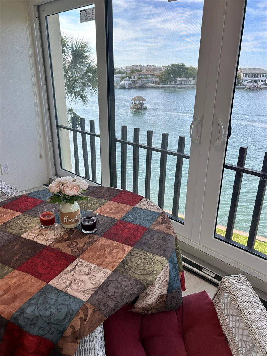 Image 6 of 77 For 868 Bayway Boulevard 304