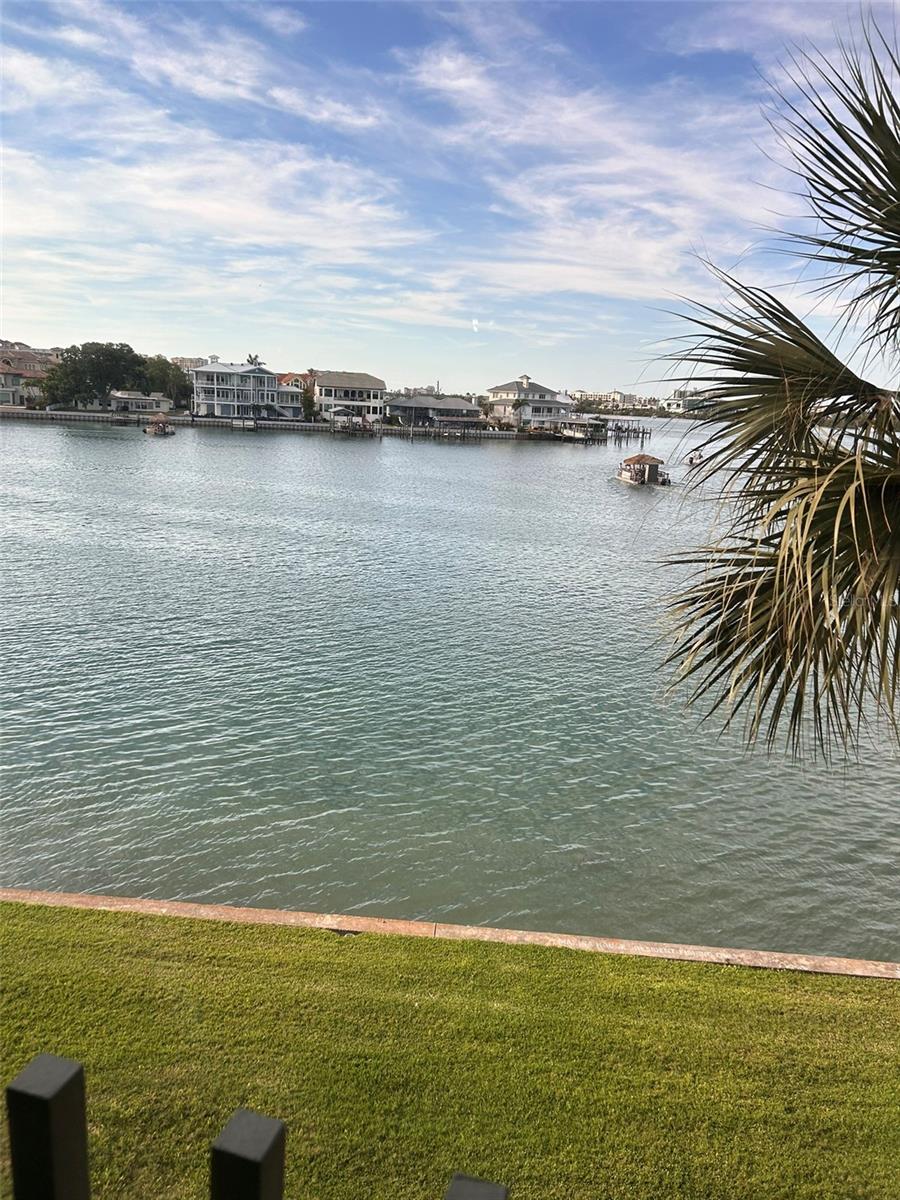 Image 9 of 77 For 868 Bayway Boulevard 304