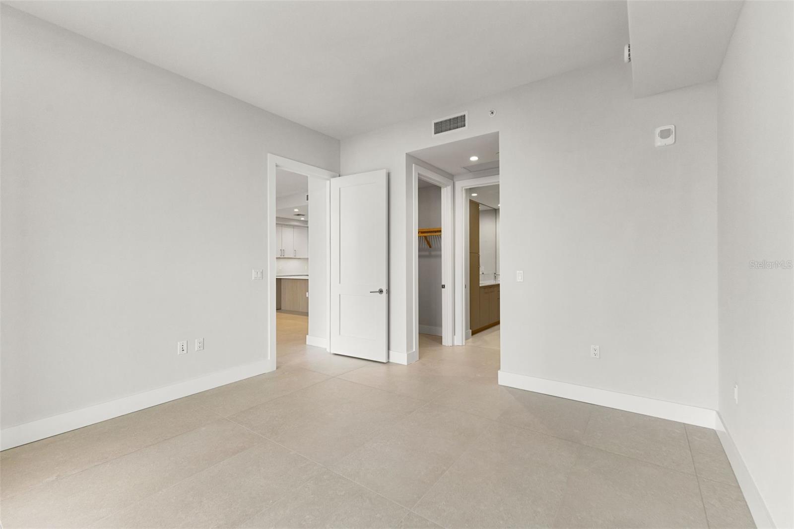 Image 6 of 48 For 275 1st Avenue S 1907