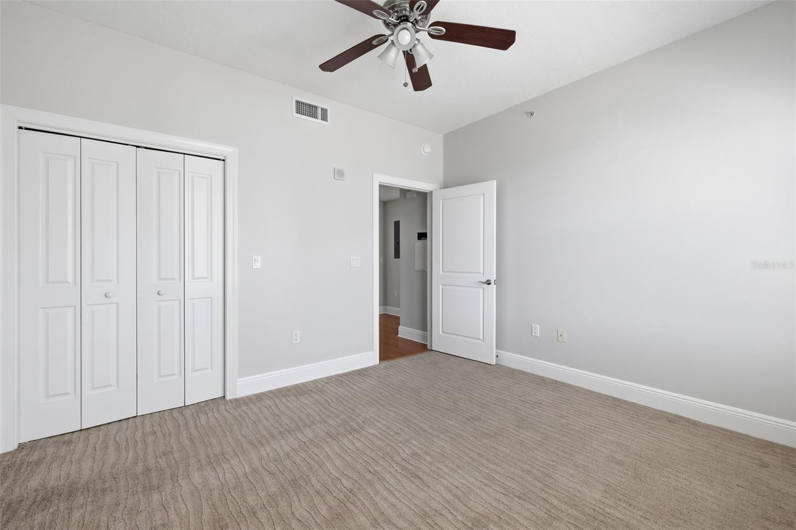 Image 27 of 40 For 1227 Madison Street 902