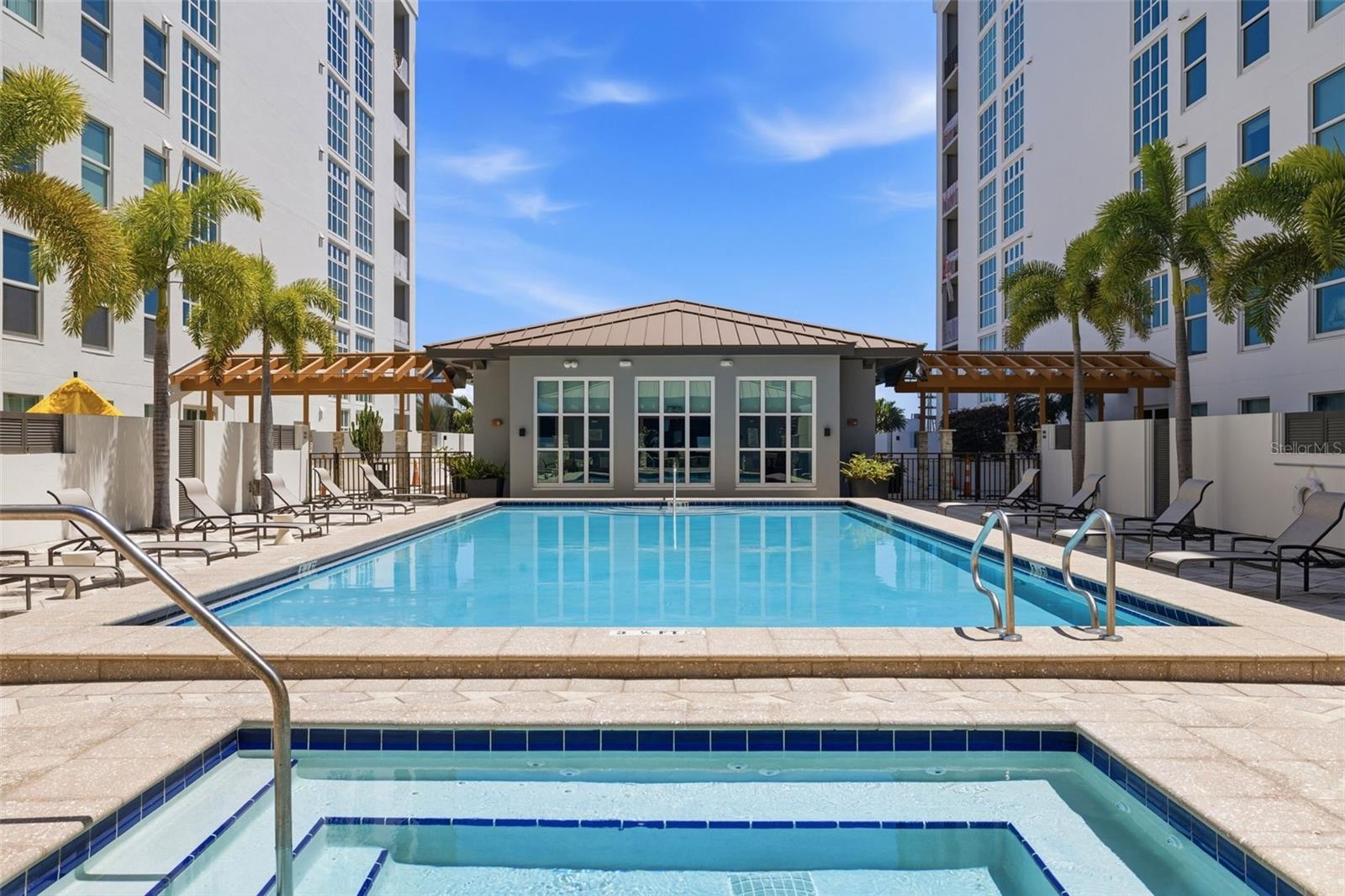 Image 31 of 40 For 1227 Madison Street 902