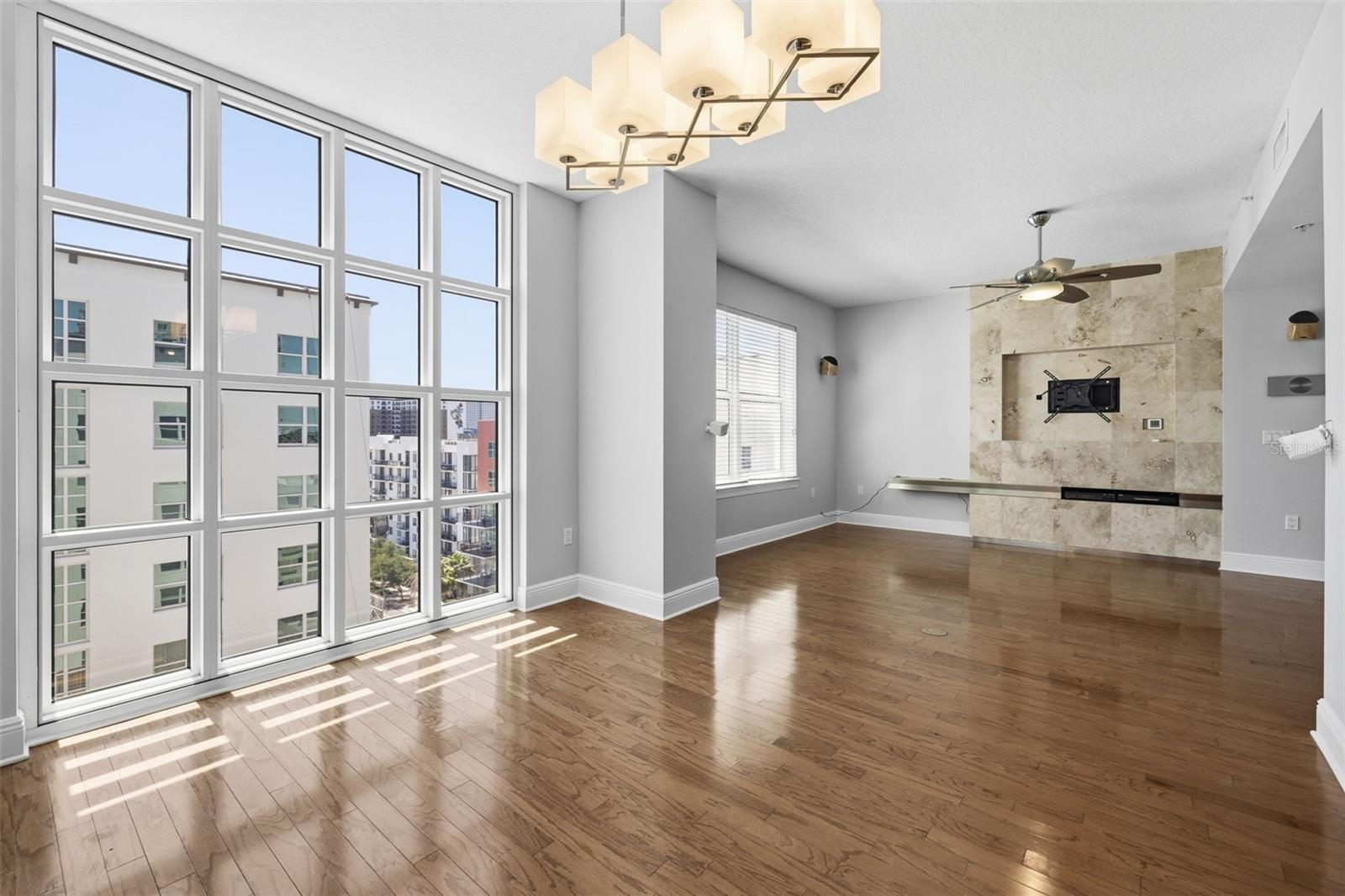 Image 7 of 40 For 1227 Madison Street 902