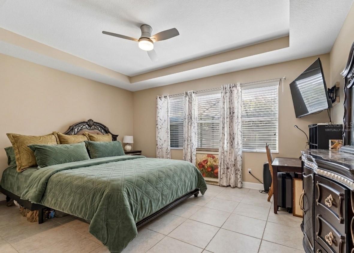 Image 14 of 47 For 7090 88th Ave N