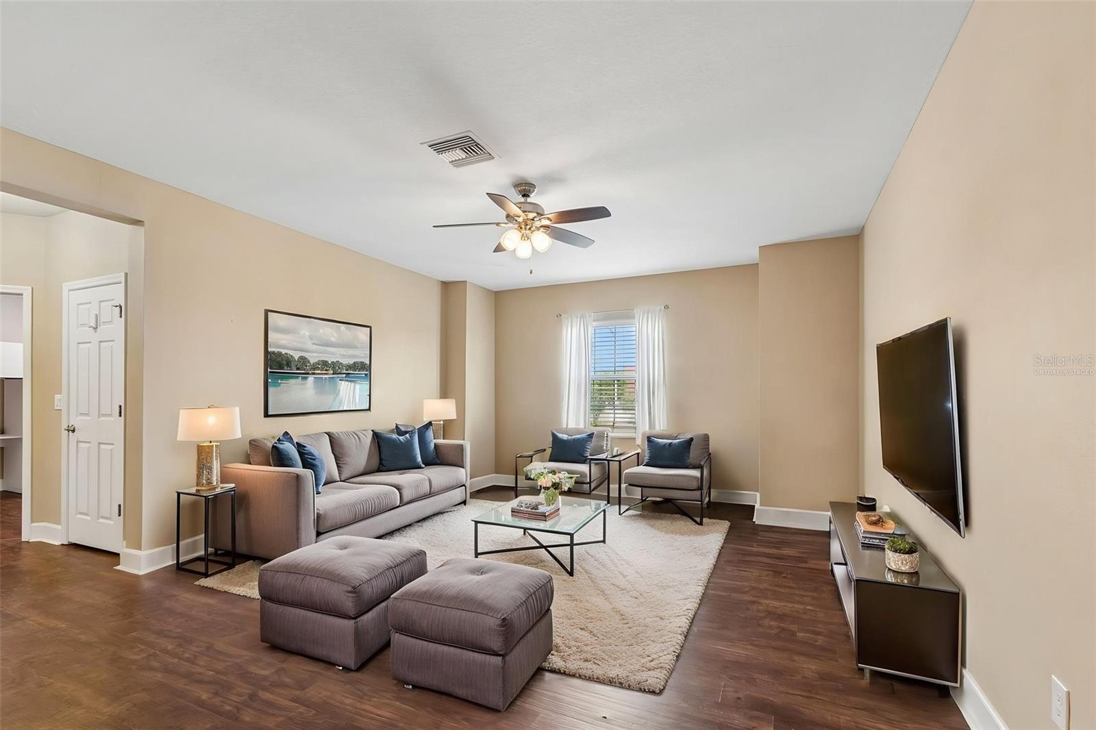 Image 19 of 47 For 7090 88th Ave N